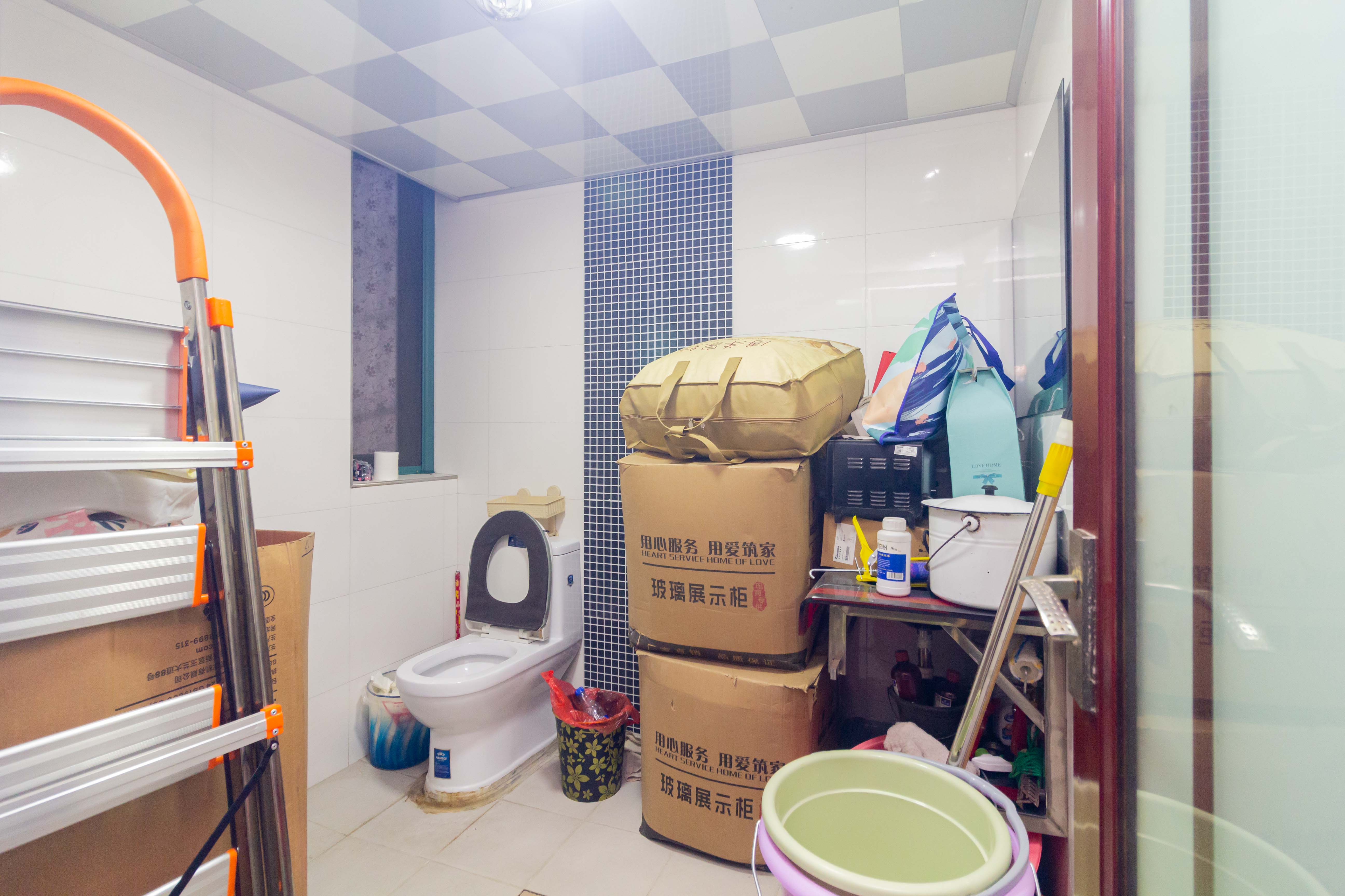东岸锦城(东方人家)  3室2厅2卫   126.80万卫生间