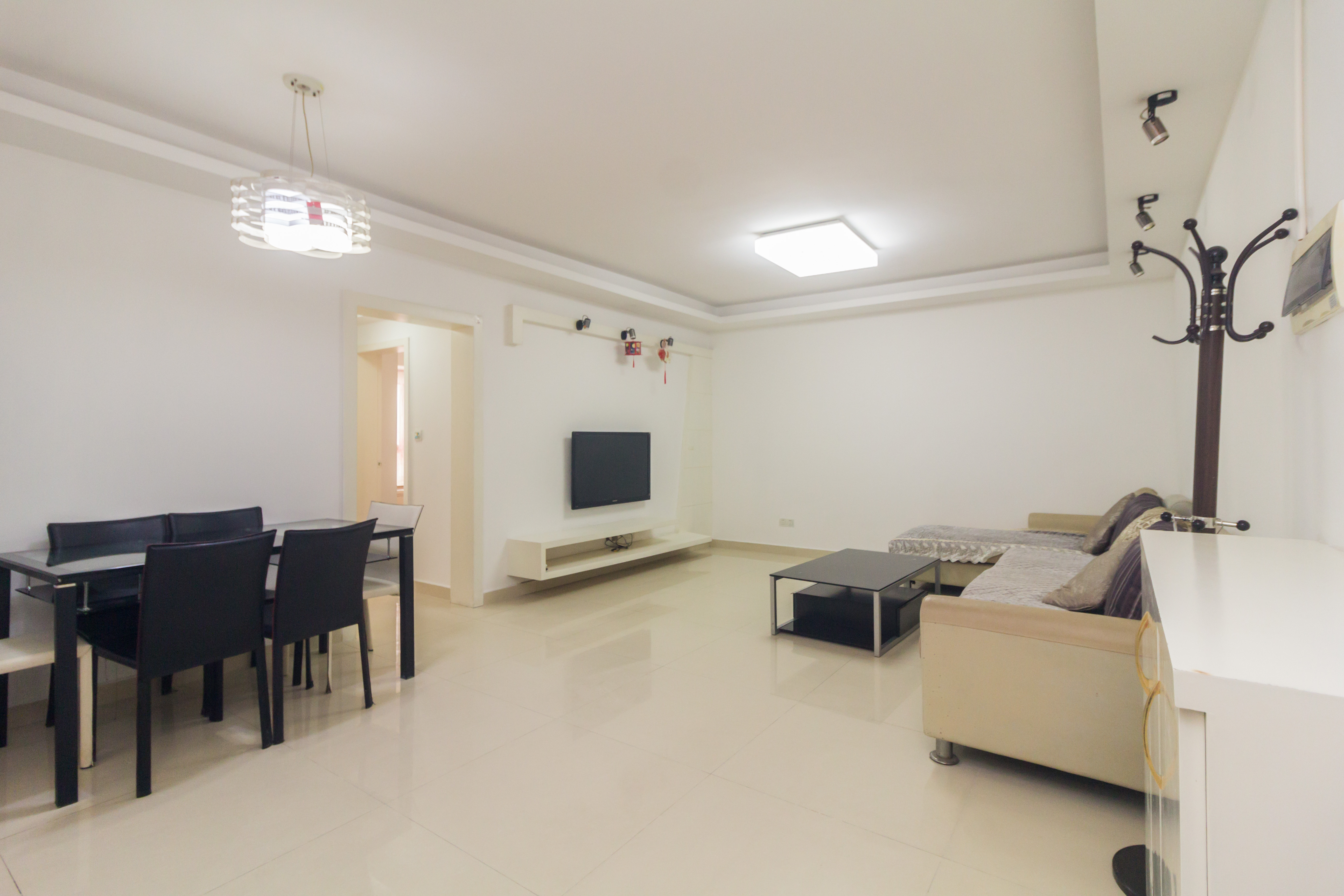 明天一城  2室2厅1卫    42.8万 明天一城  2室2厅1卫    42.8万客厅