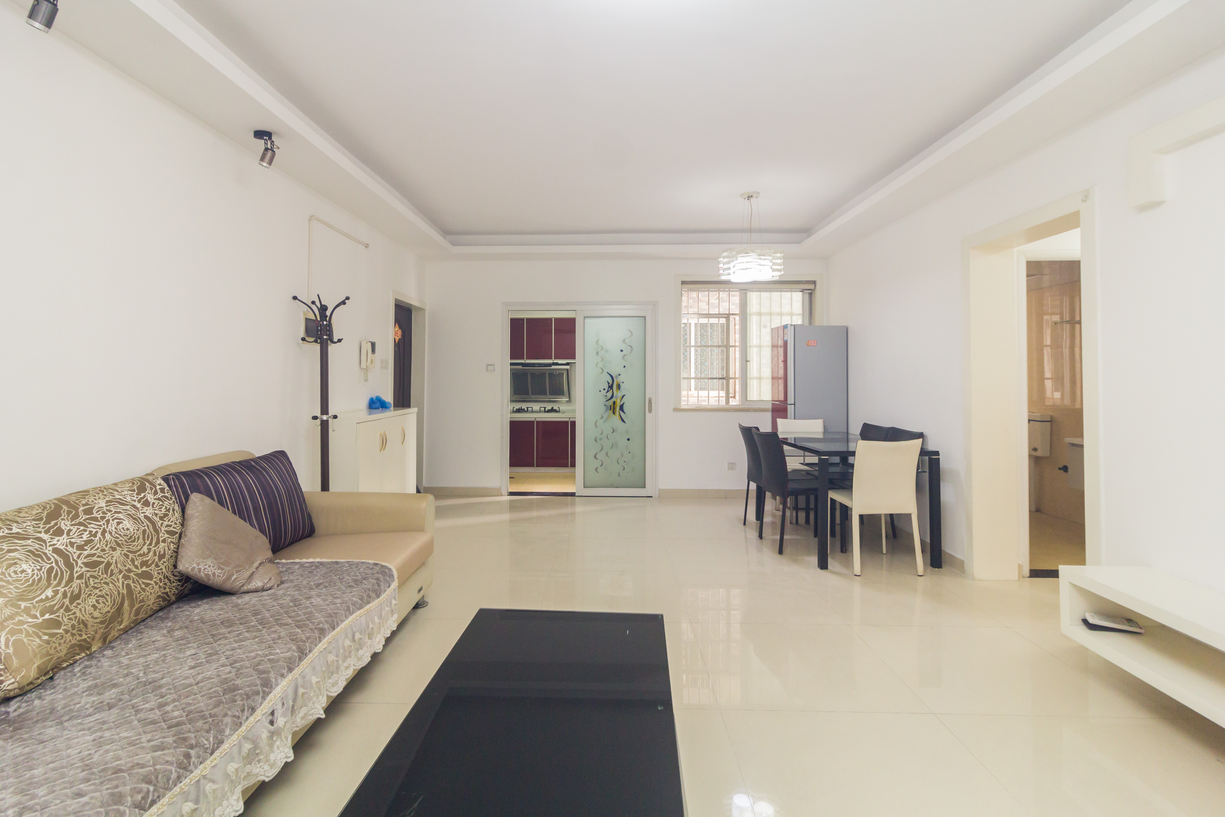 明天一城  2室2厅1卫    42.8万 明天一城  2室2厅1卫    42.8万客厅