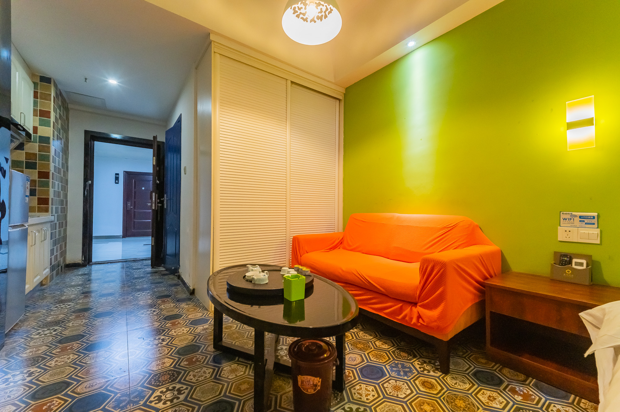 博雅例外 1室1厅1卫 18.8万 博雅例外 1室1厅1卫 18.8万客厅