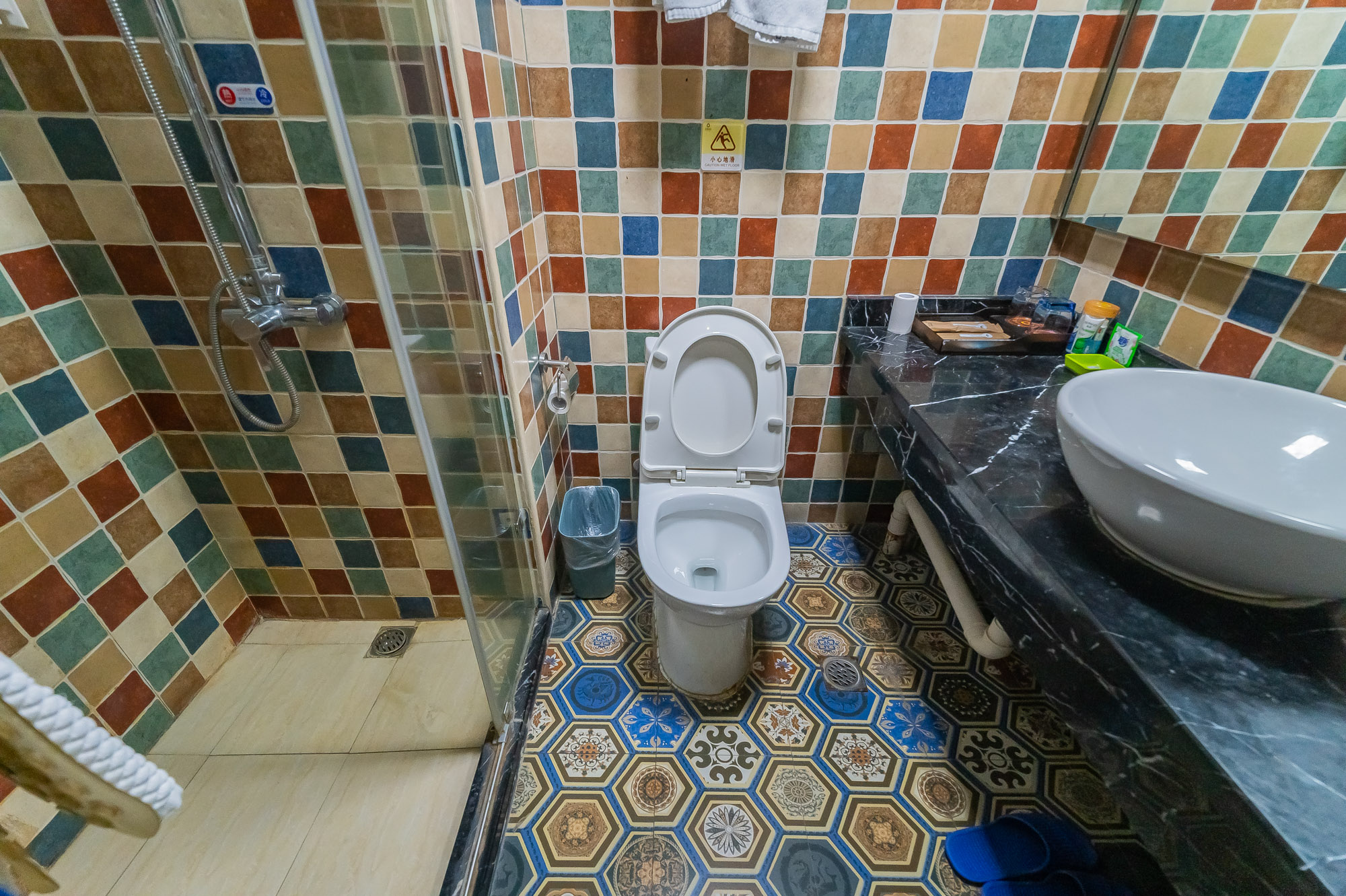 博雅例外 1室1厅1卫 18.8万 博雅例外 1室1厅1卫 18.8万卫生间