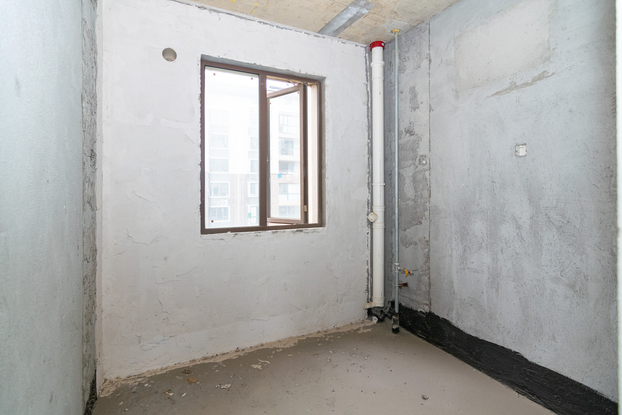 大汉汉园  4室2厅3卫    120.0万 大汉汉园  4室2厅3卫    120.0万厨房