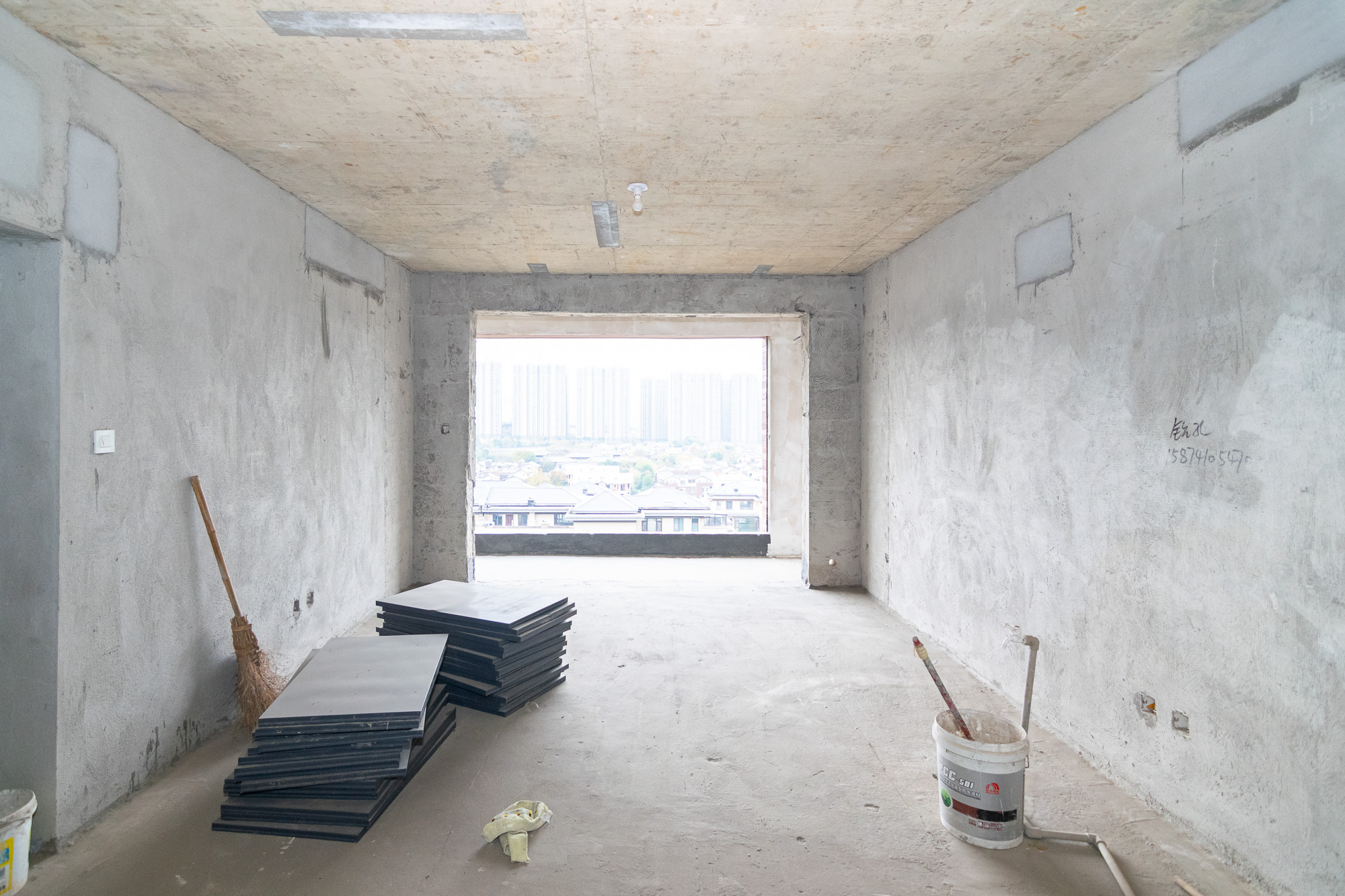 大汉汉园  4室2厅3卫    120.0万 大汉汉园  4室2厅3卫    120.0万客厅