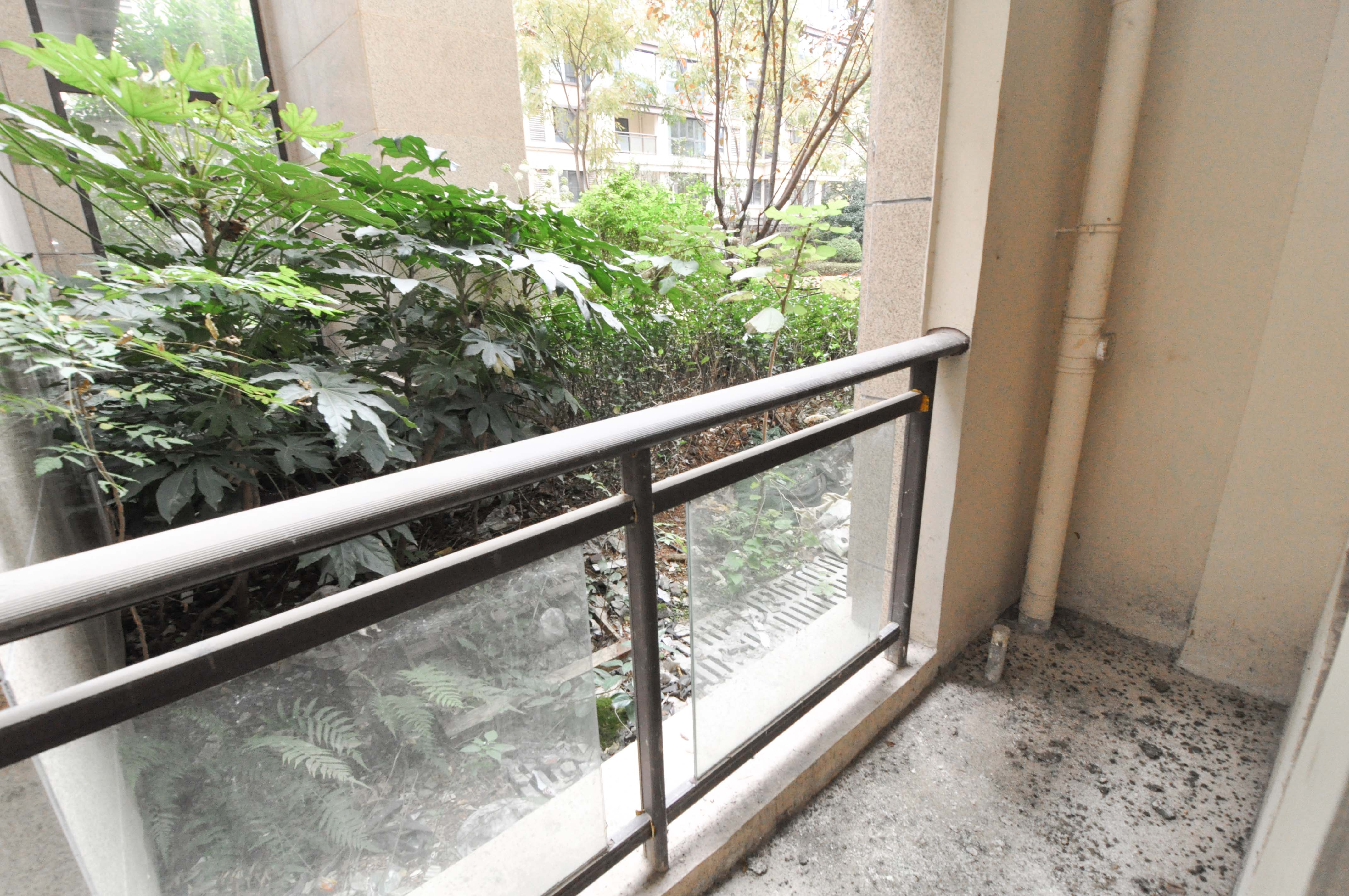 梅溪正荣府  4室2厅2卫   260.00万其他