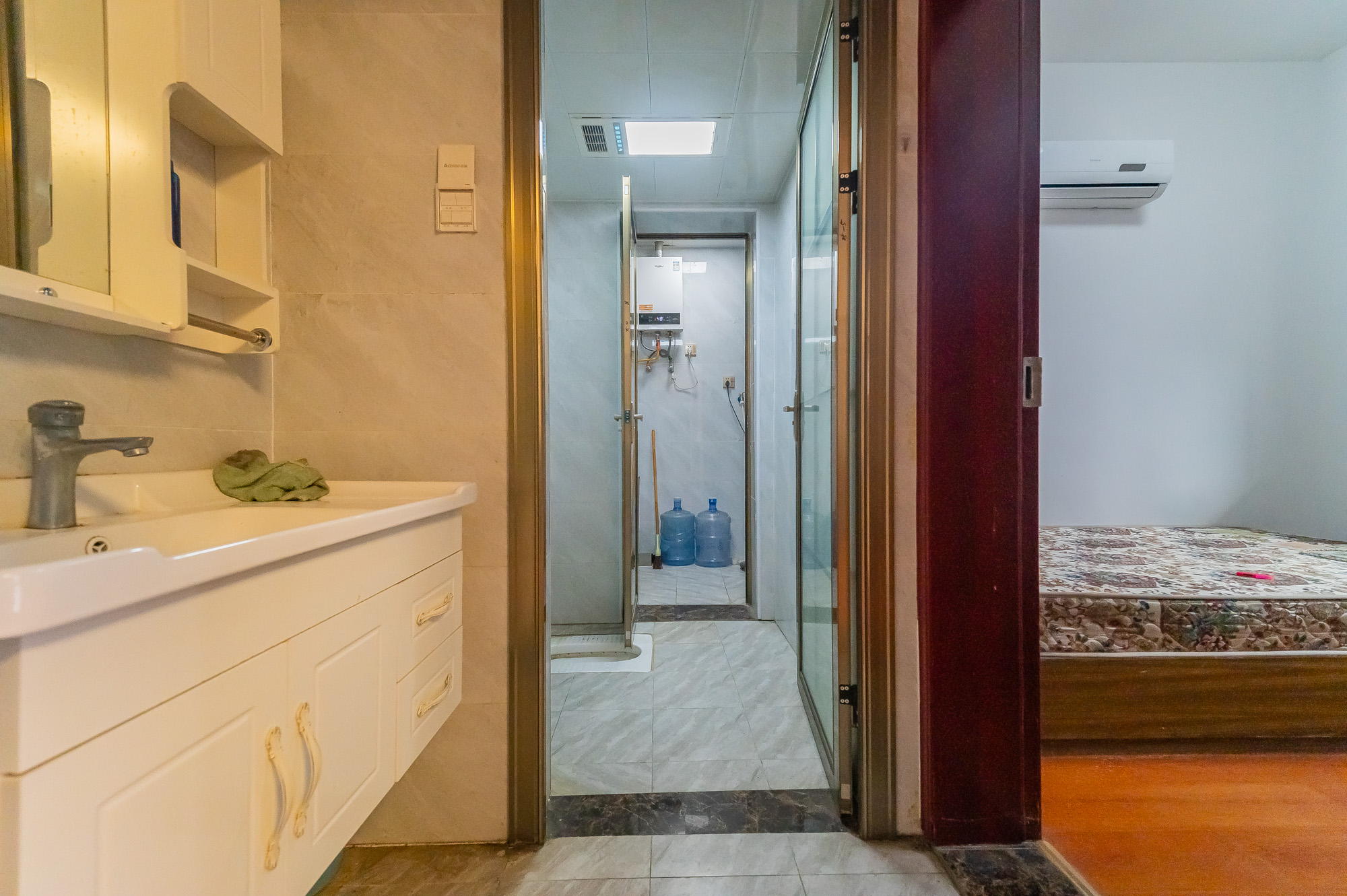 深业喜汇  2室2厅1卫    55.0万卫生间