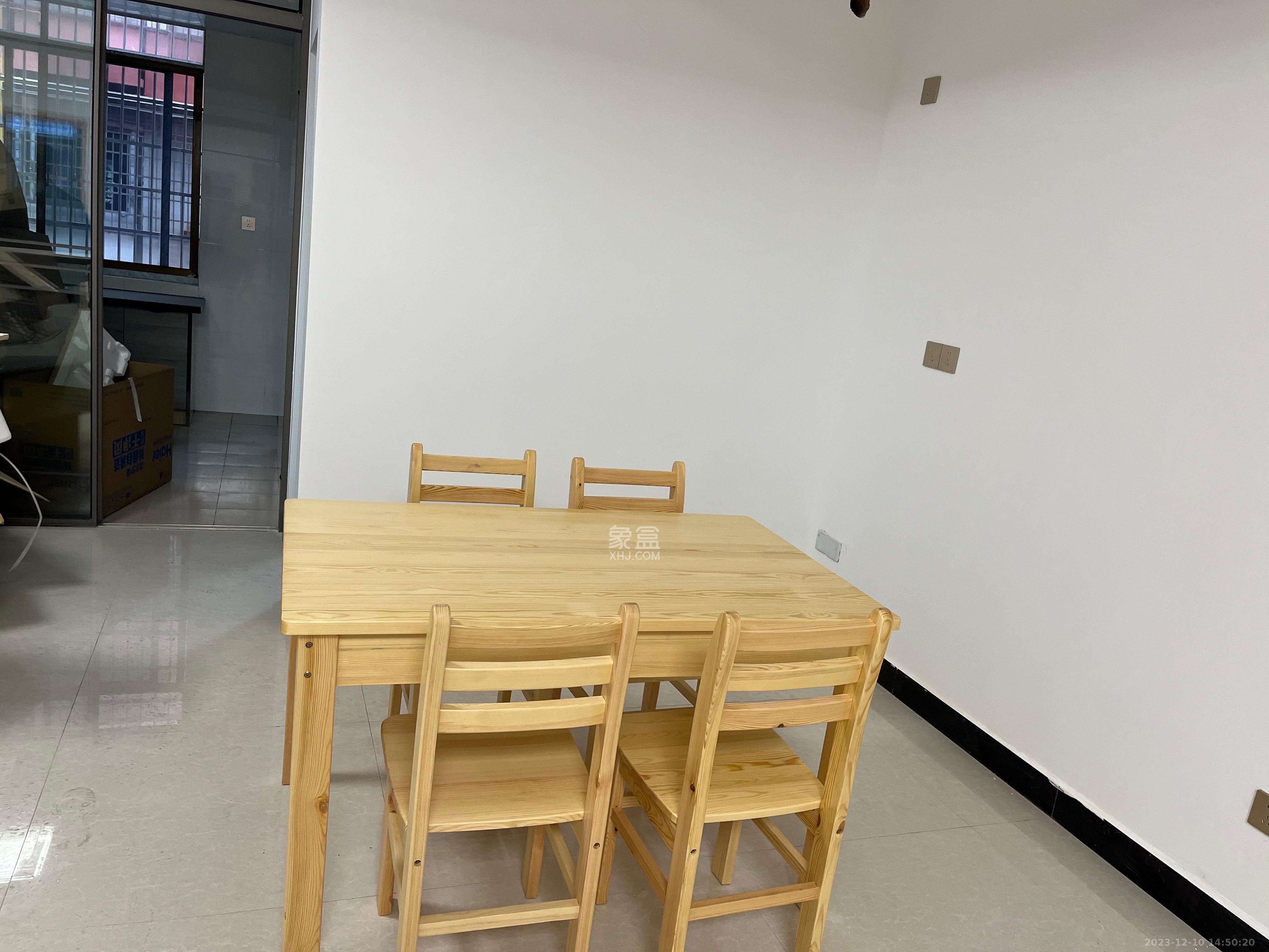 金桑園小區(qū)  0室0廳0衛(wèi)   2400.00元/月室內(nèi)圖