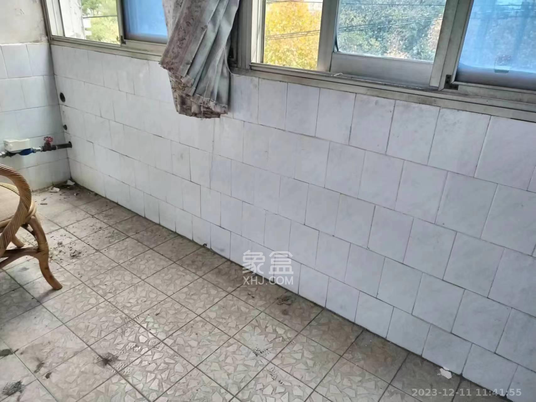 长沙卷烟厂高层小区  3室2厅1卫   1600.00元/月室内图
