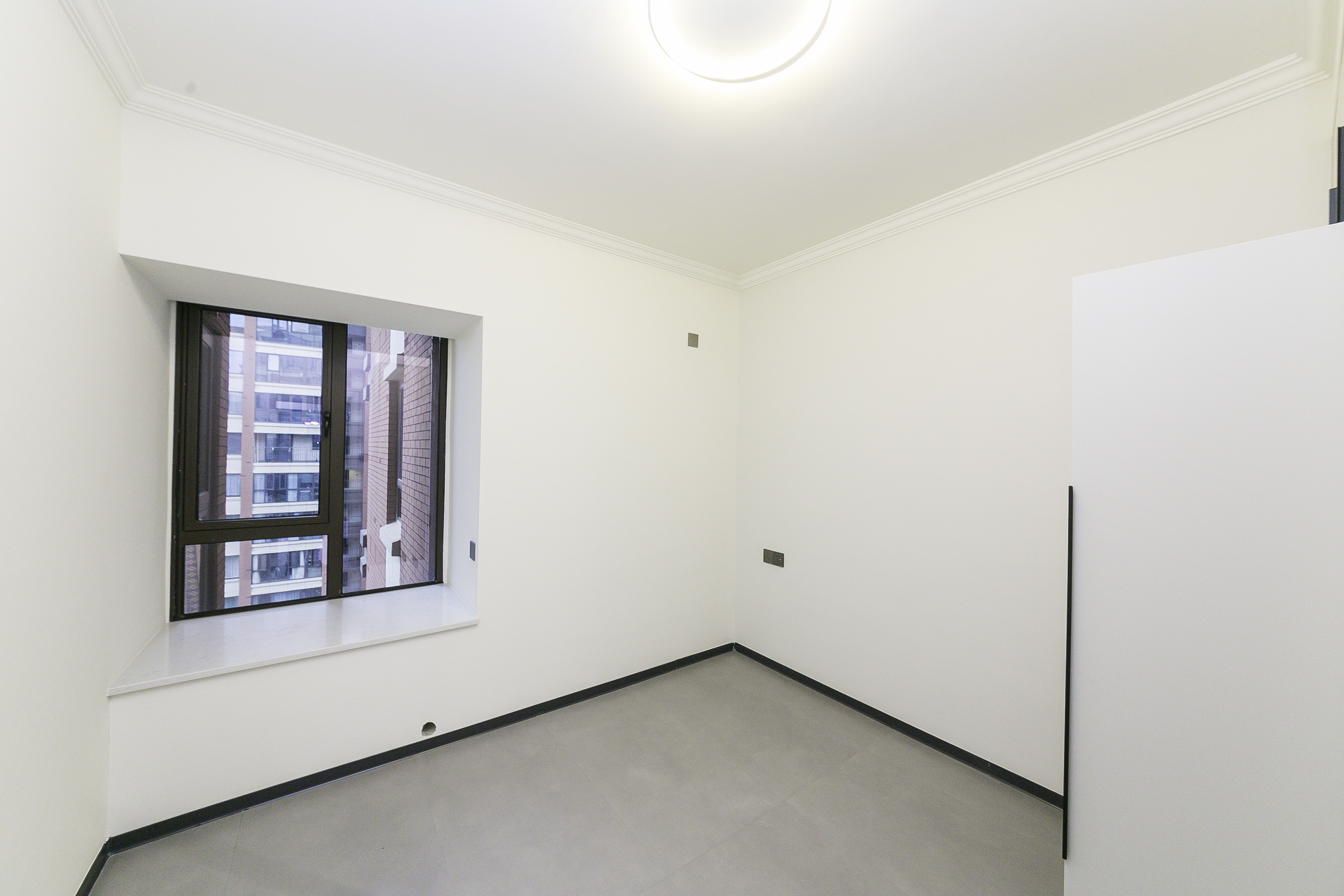 香缇雅苑（鑫远翡丽郡二期）  4室2厅2卫    228.0万卧室