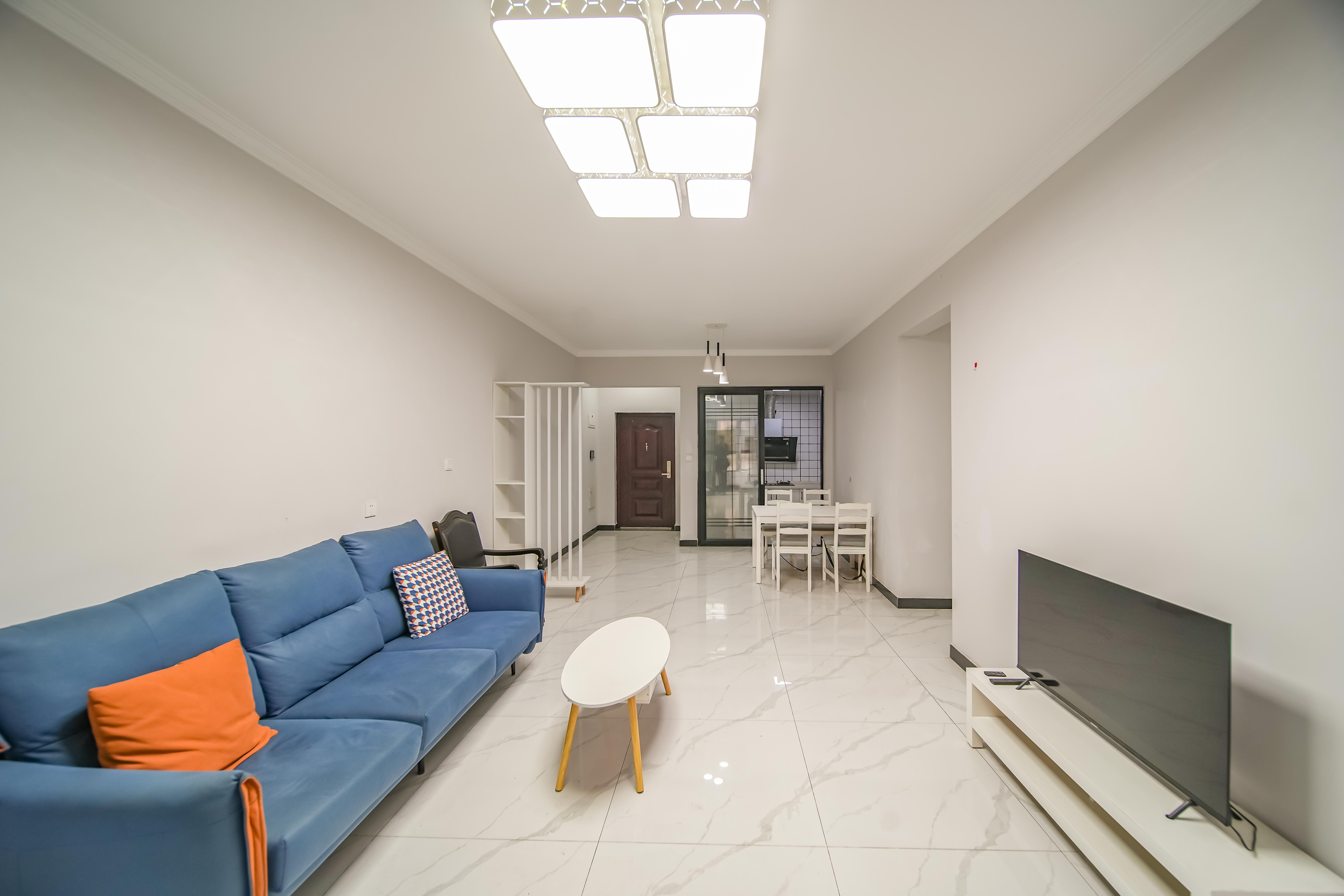 蓝光雍锦半岛  3室2厅1卫    89.5万 蓝光雍锦半岛  3室2厅1卫    89.5万