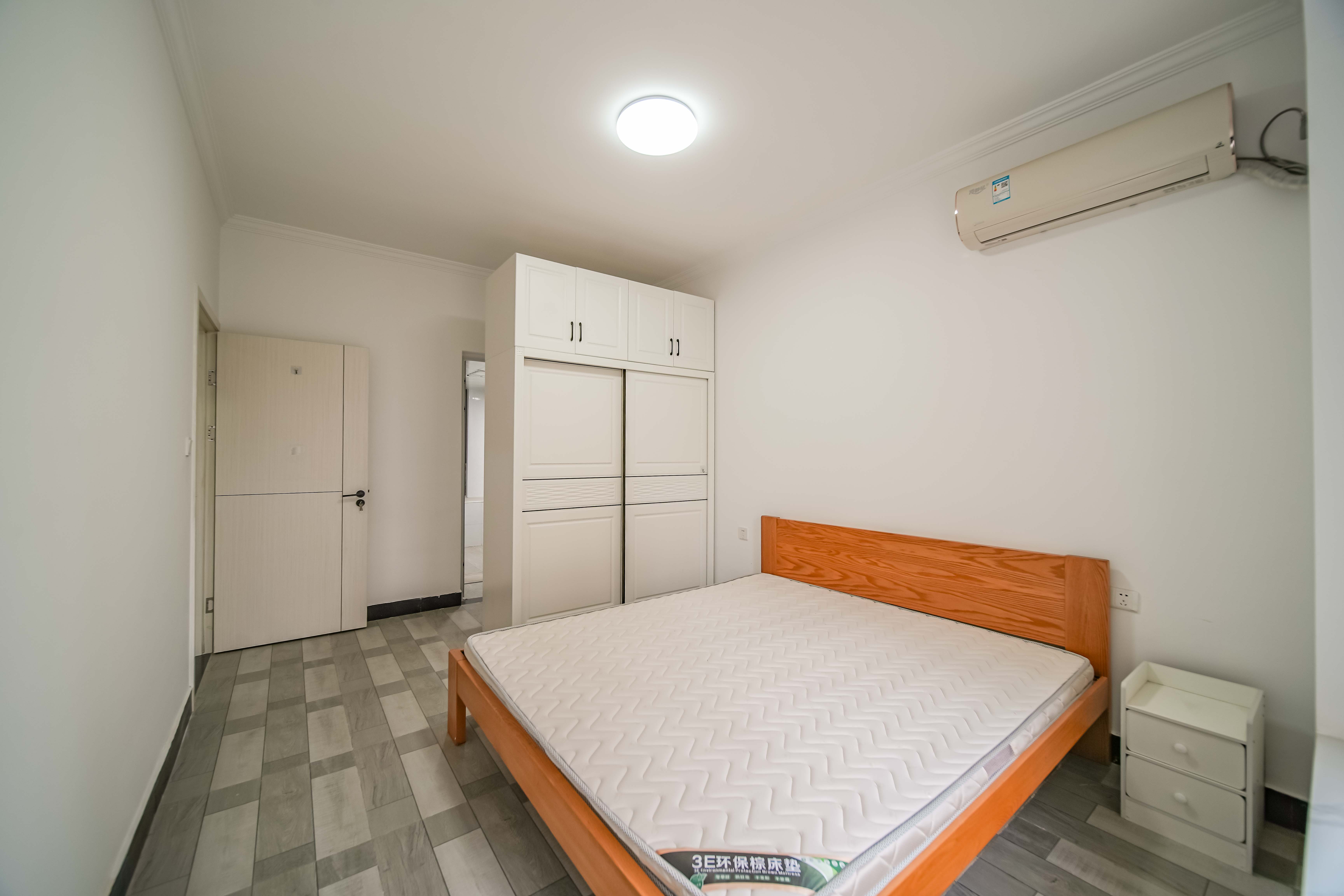 蓝光雍锦半岛 3室2厅1卫 85.0万 蓝光雍锦半岛 3室2厅1卫 85.0万卧室