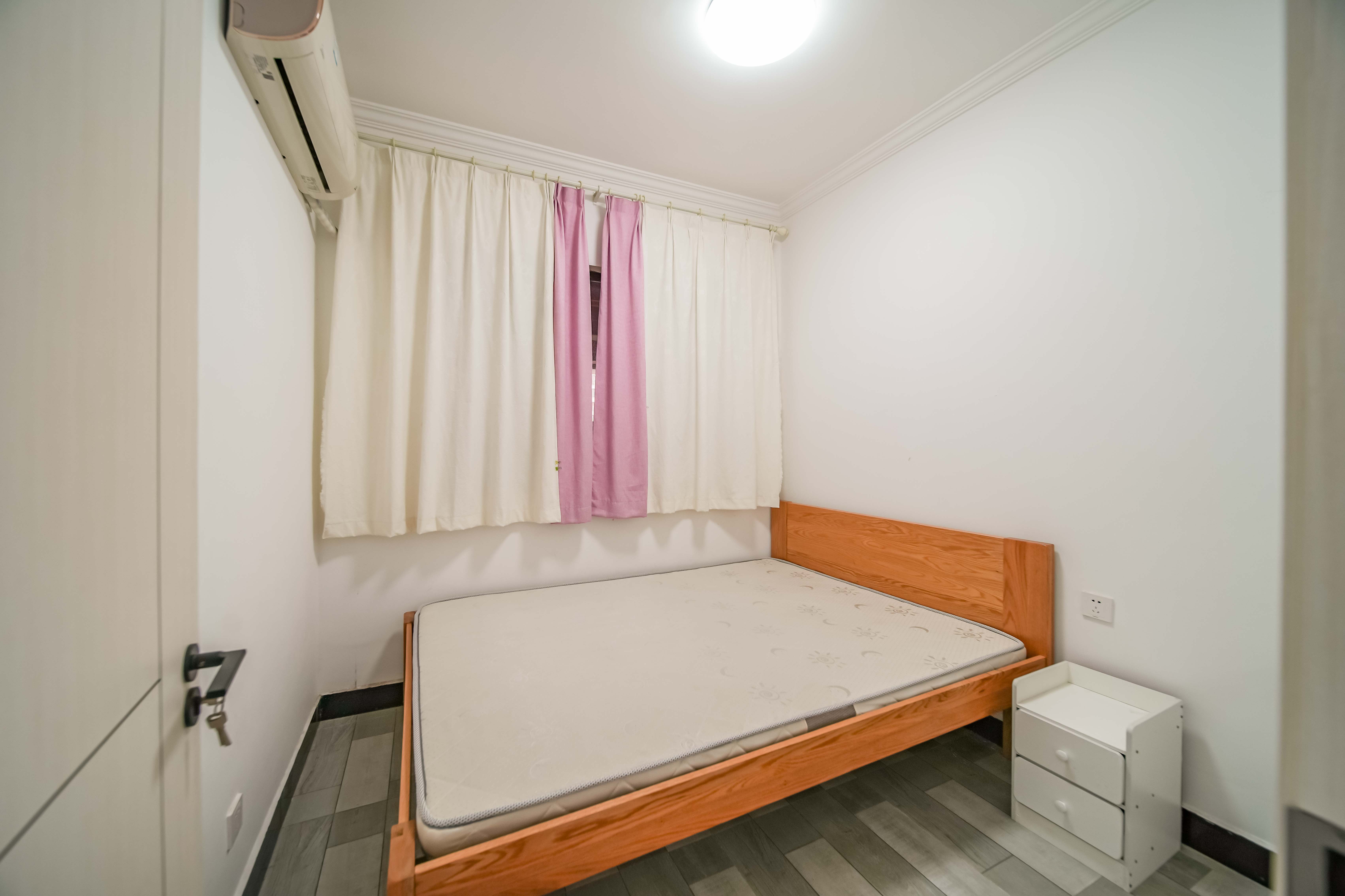 蓝光雍锦半岛 3室2厅1卫 85.0万 蓝光雍锦半岛 3室2厅1卫 85.0万卧室