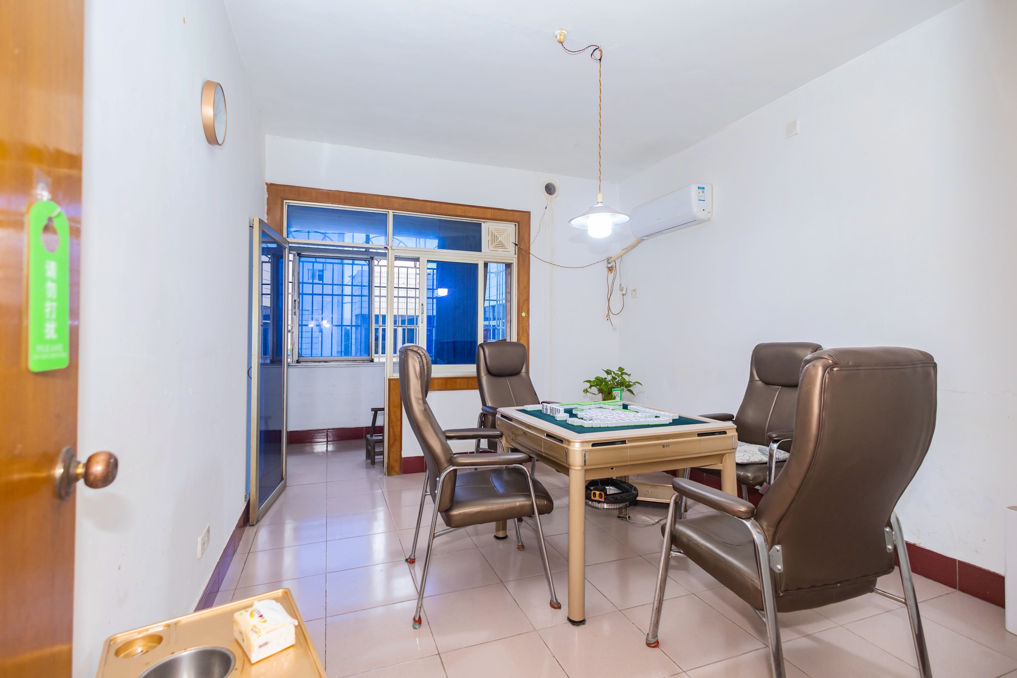 星沙粮站老宿舍(星邻南苑8栋) 2室1厅1卫 38.0万 星沙粮站老宿舍(星邻南苑8栋) 2室1厅1卫 38.0万卧室