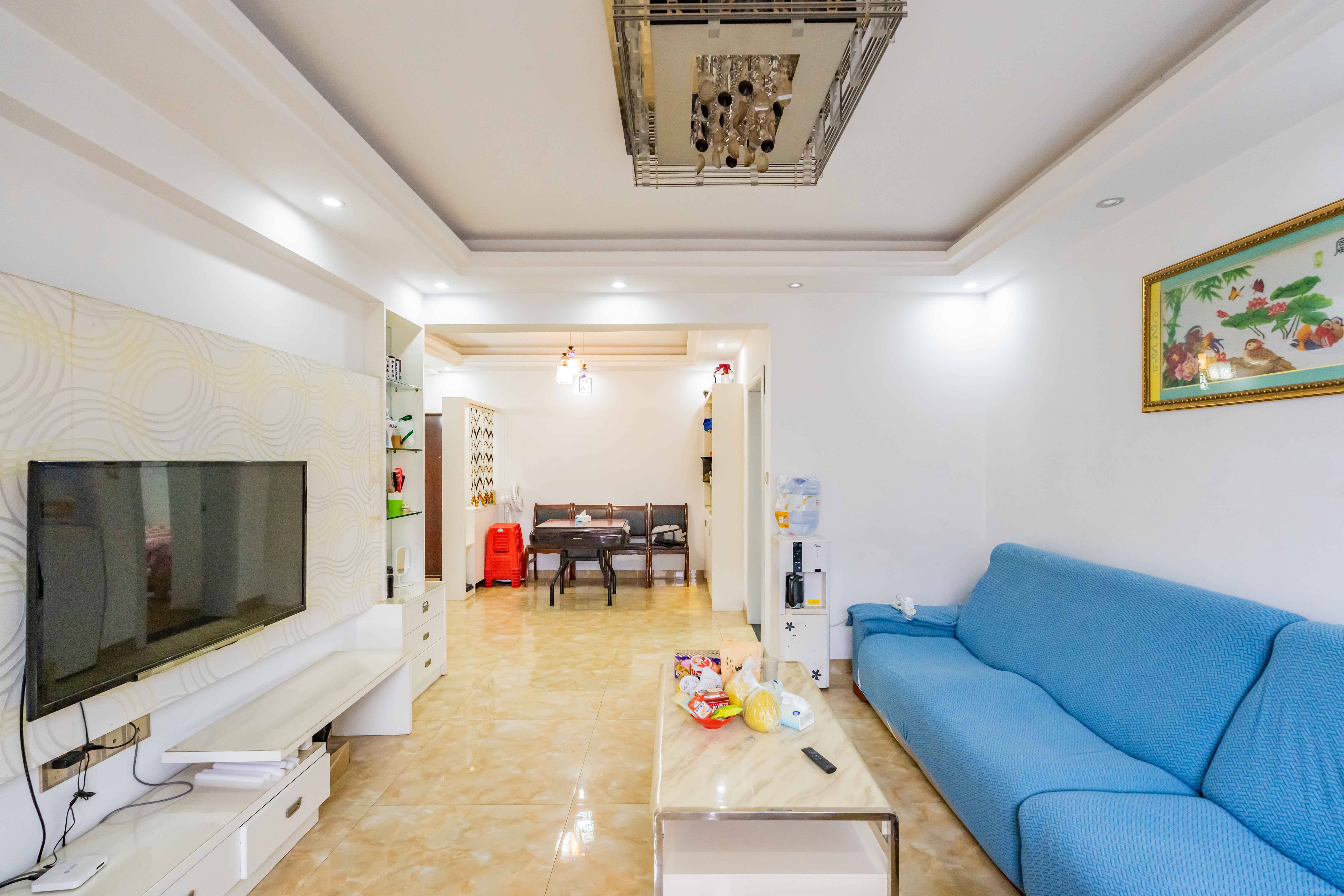 美利新世界 2室2厅1卫 56.0万 美利新世界 2室2厅1卫 56.0万客厅