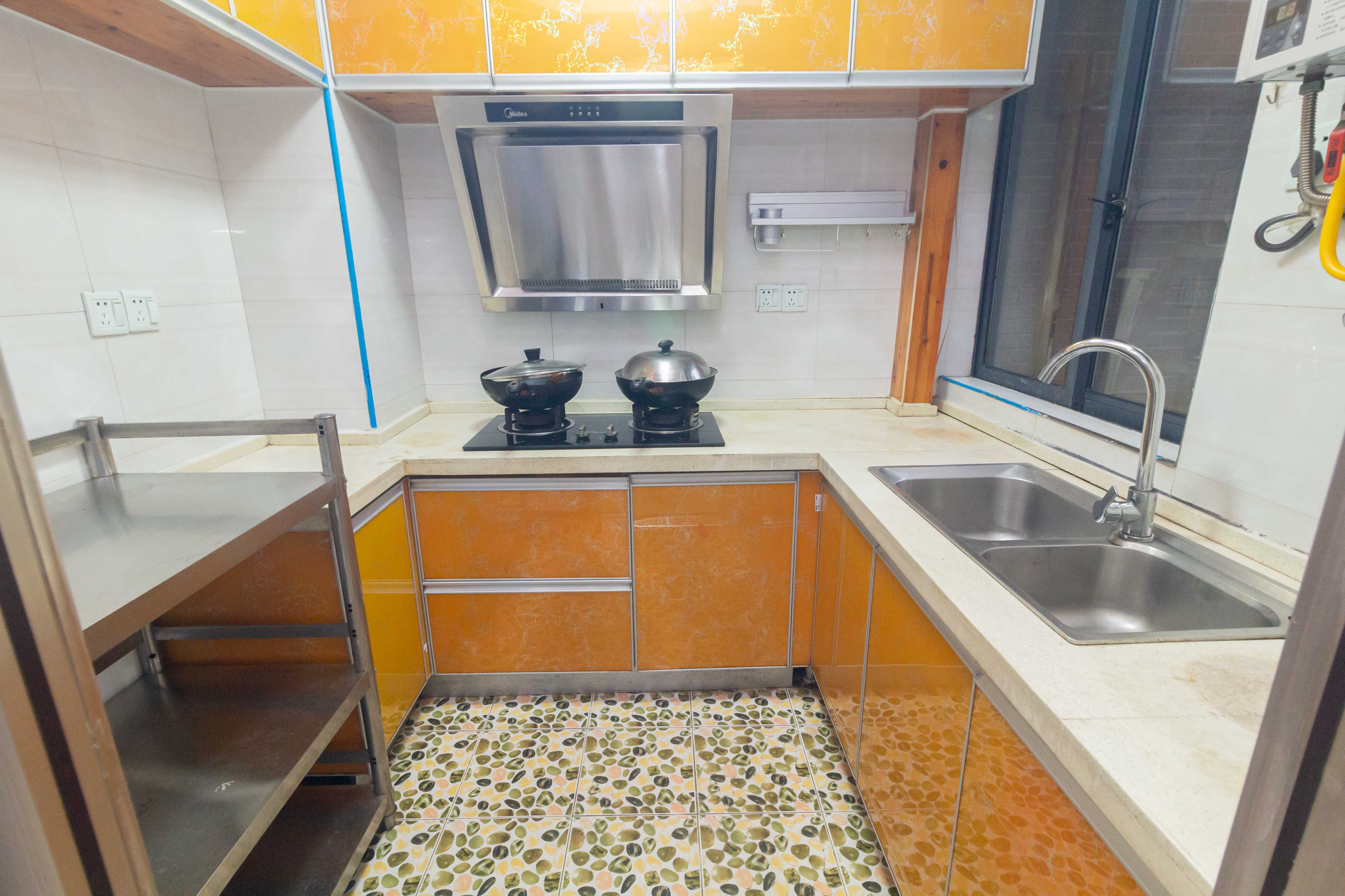 高林仕家 2室2厅1卫 50.0万 高林仕家 2室2厅1卫 50.0万厨房