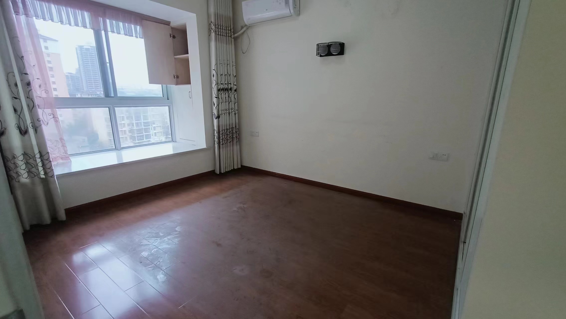 金色荷塘 2室2厅1卫 41.0万 金色荷塘 2室2厅1卫 41.0万室内图