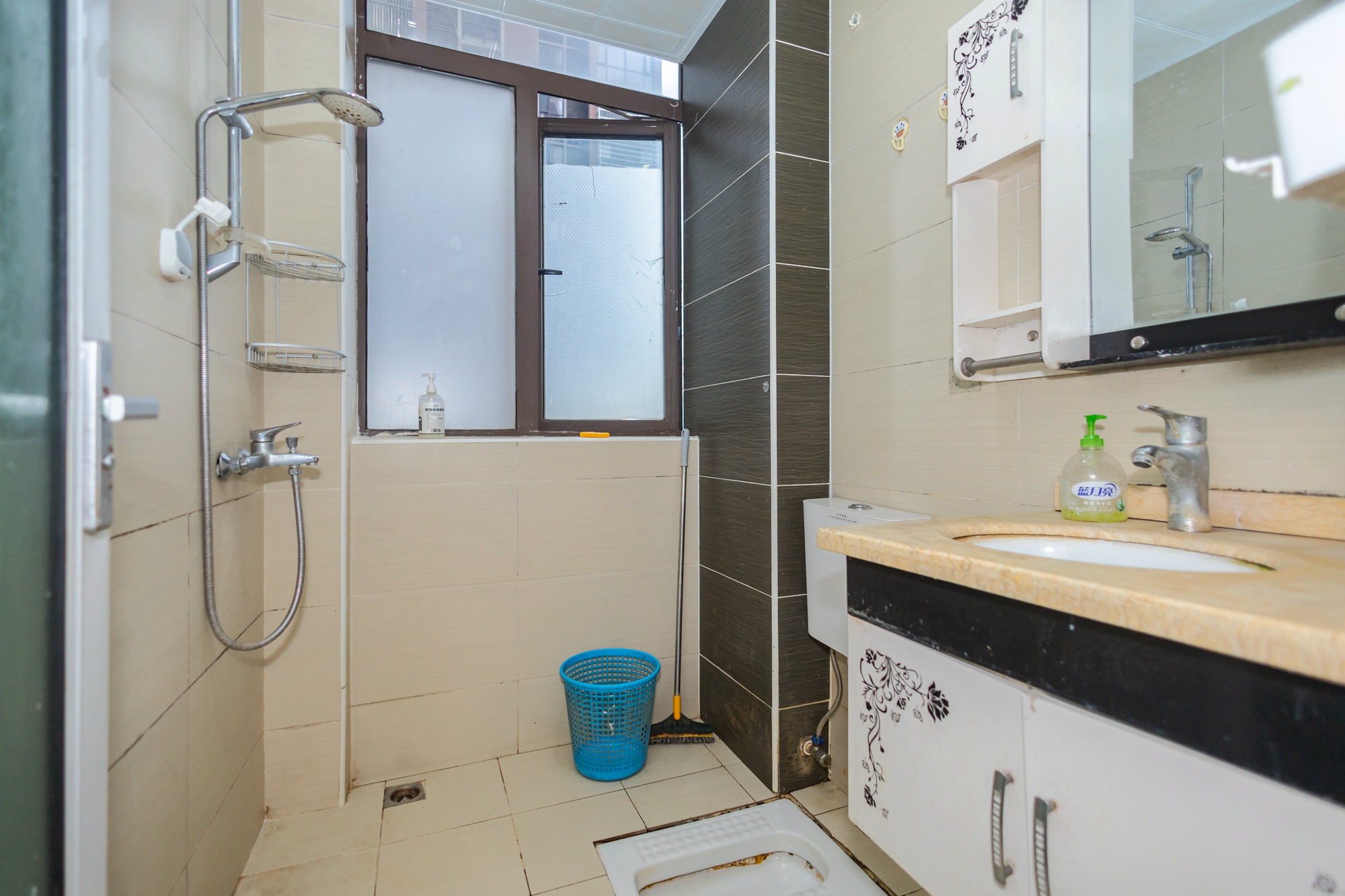 水岸世景 2室1厅1卫 53.00万 水岸世景 2室1厅1卫 53.00万卫生间