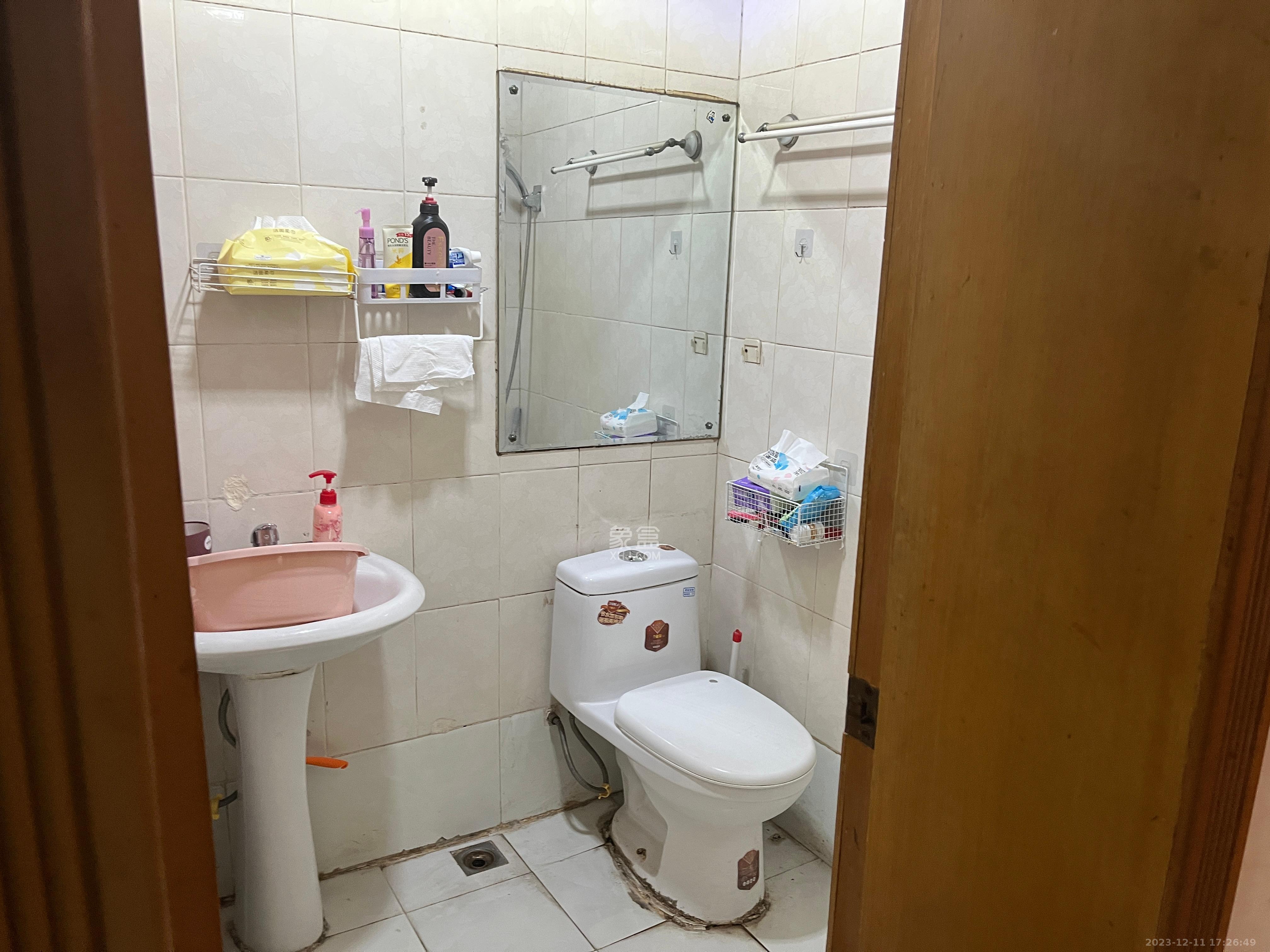 景园小区  3室1厅1卫   2200.00元/月室内图