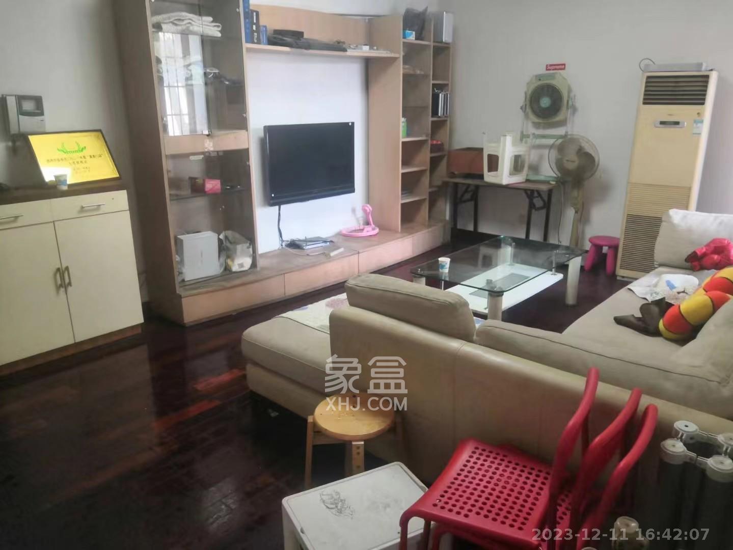 省建苑小区  3室2厅2卫   2800.00元/月室内图