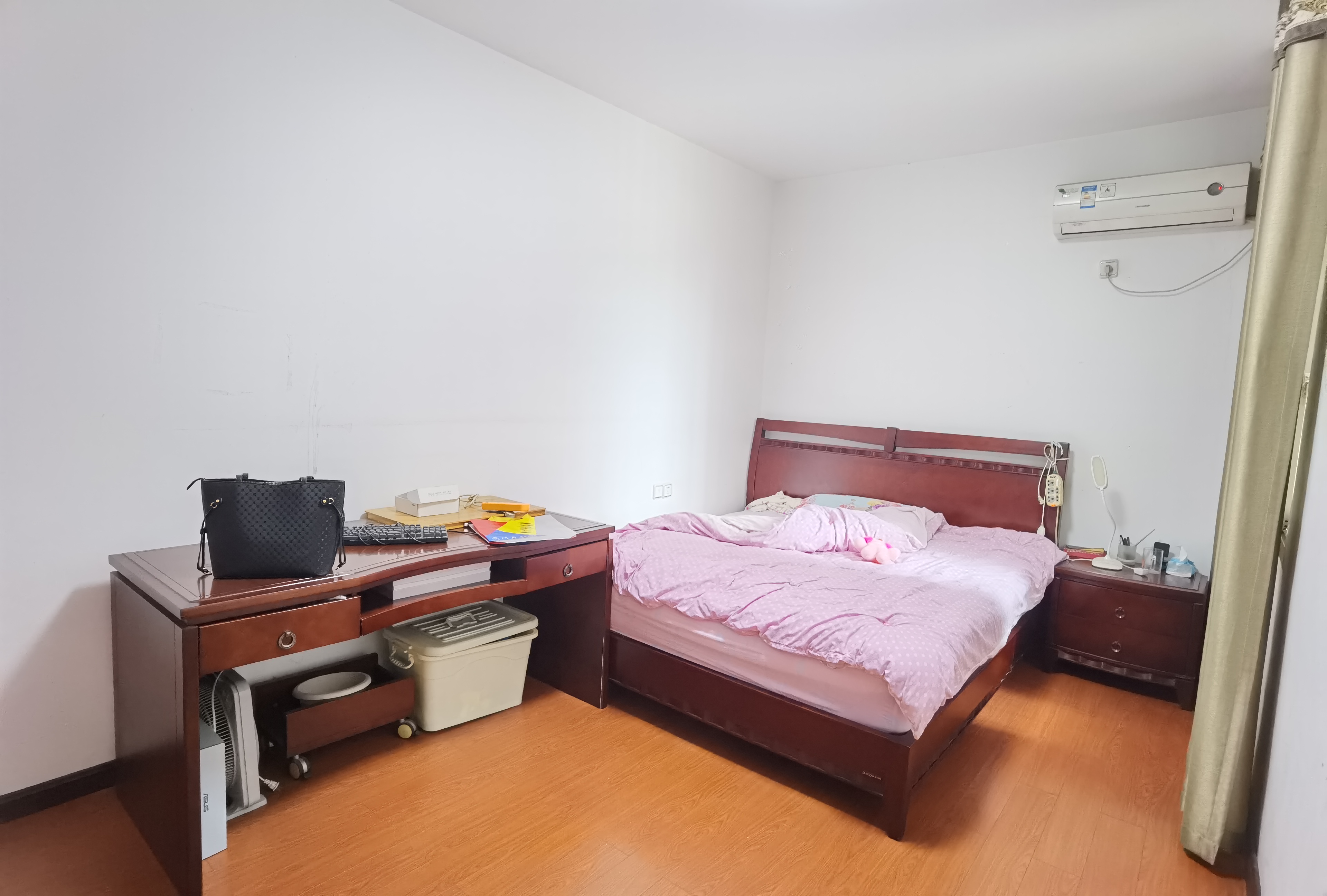 东方豪苑  3室2厅2卫   2000.00元/月室内图