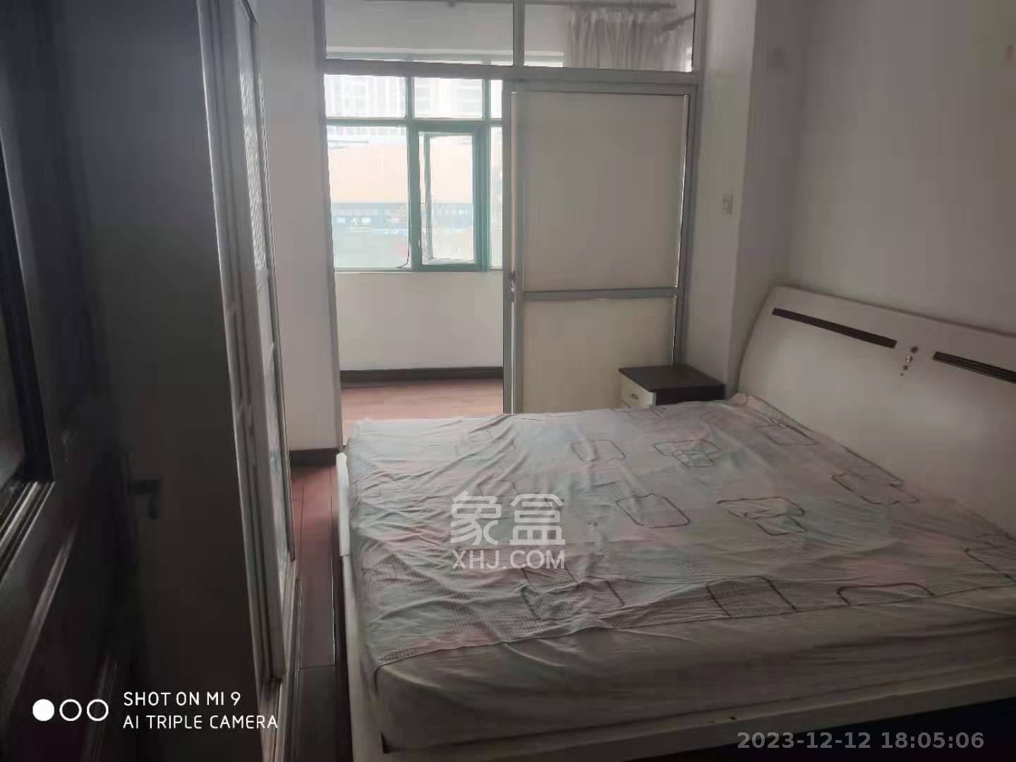 美林景园  3室2厅2卫   2800.00元/月室内图