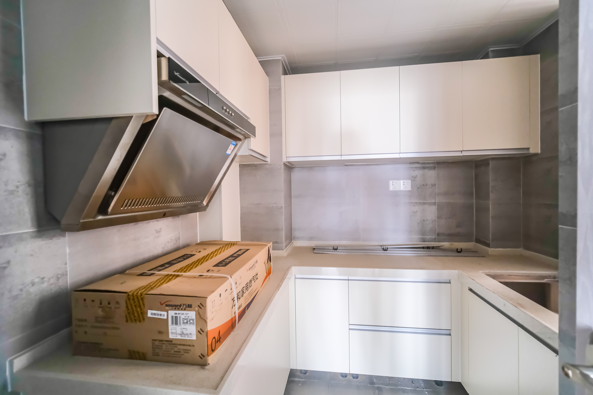 三一街区 3室2厅2卫 62.8万 三一街区 3室2厅2卫 62.8万厨房