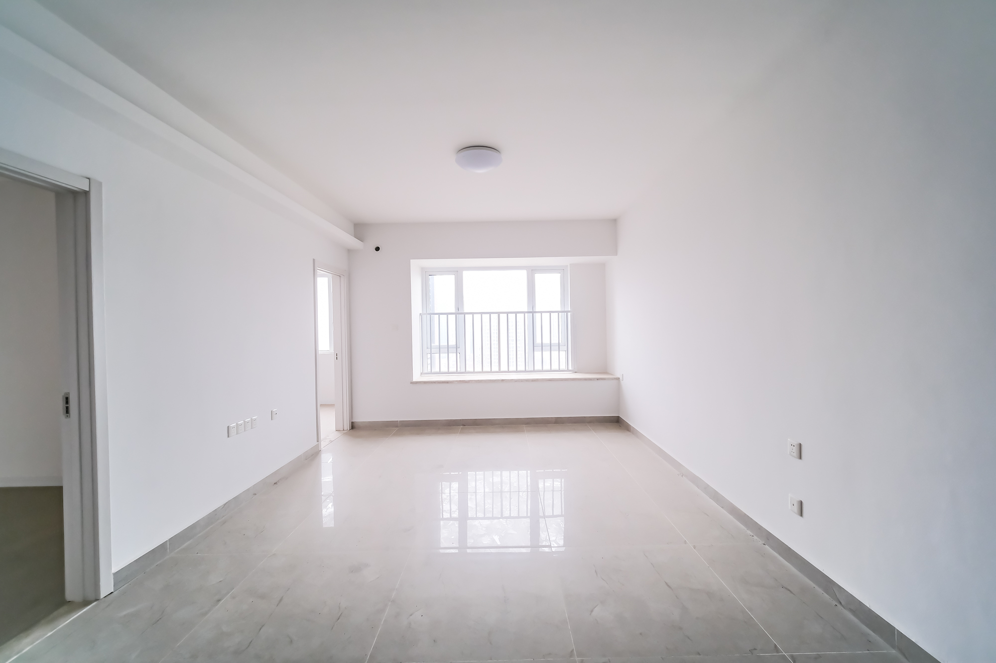 三一街区 3室2厅2卫 62.8万 三一街区 3室2厅2卫 62.8万客厅