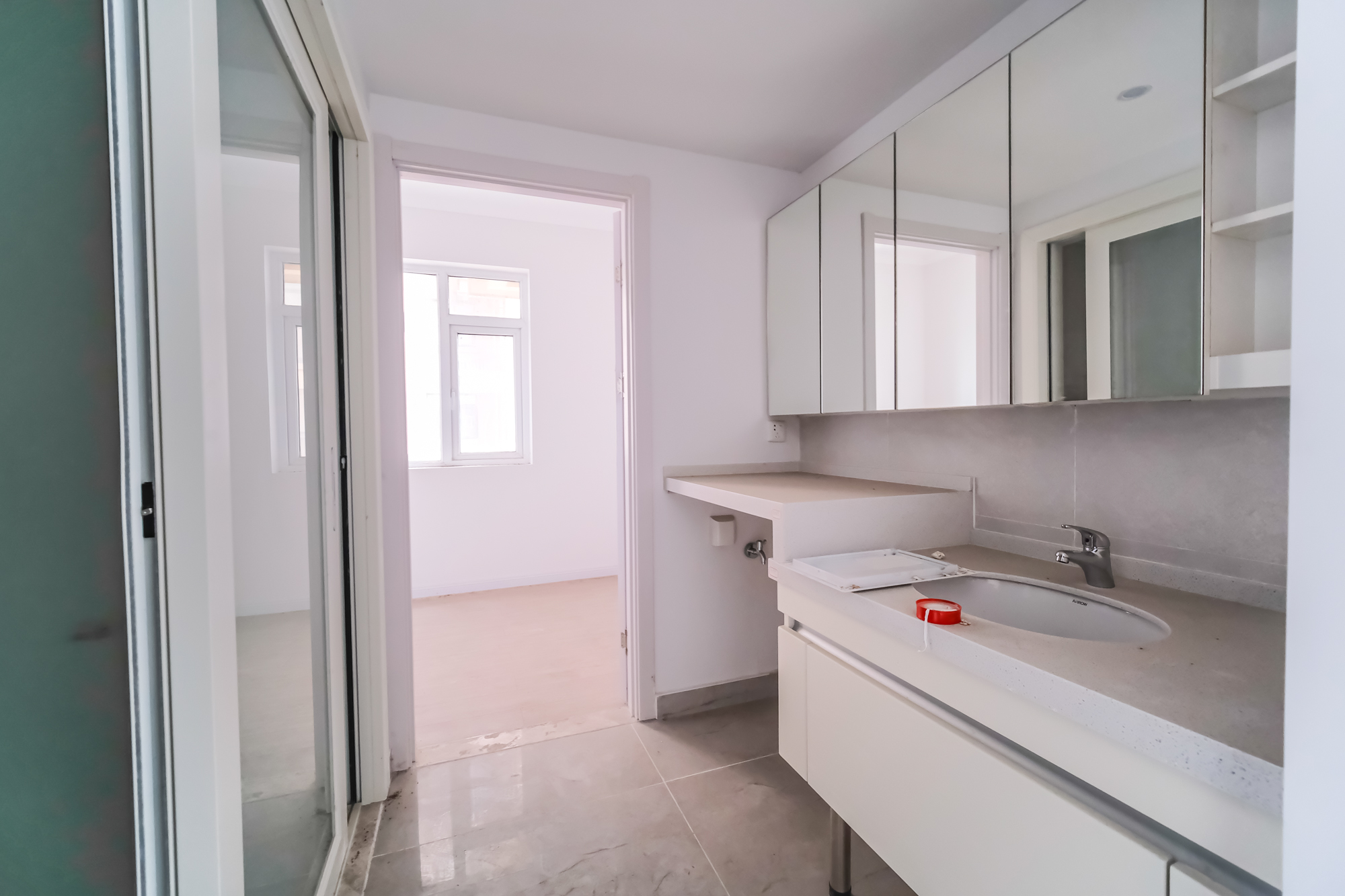 三一街区 3室2厅2卫 62.8万 三一街区 3室2厅2卫 62.8万卫生间