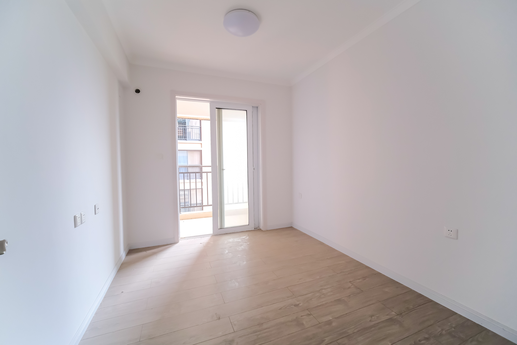 三一街区 3室2厅2卫 62.8万 三一街区 3室2厅2卫 62.8万卧室