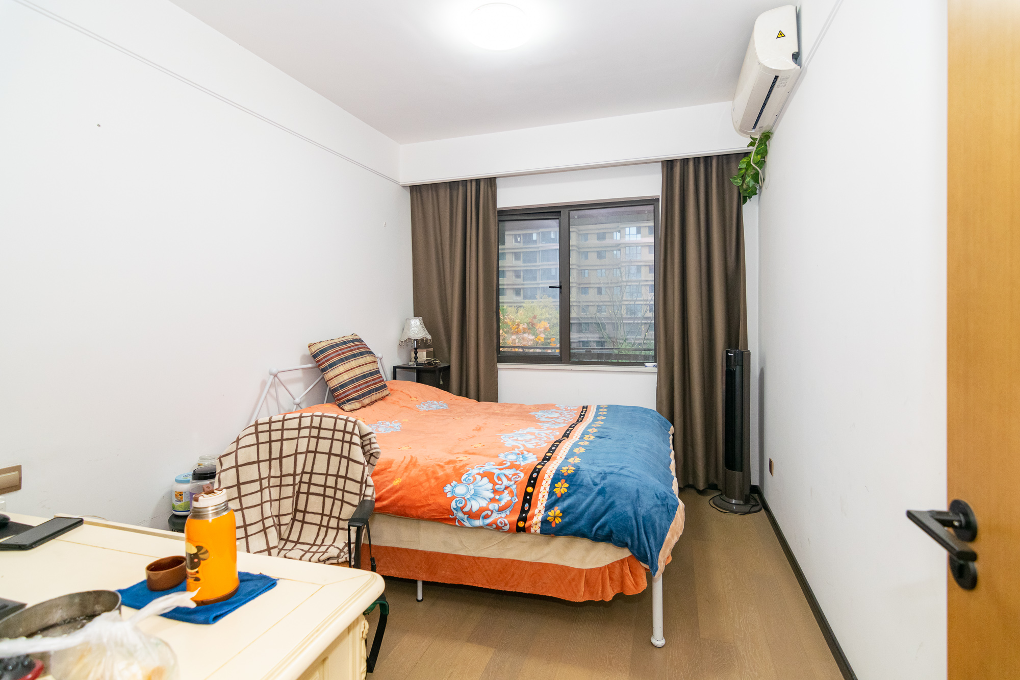 润和美郡(润和紫郡五期) 5室2厅2卫 119.8万 润和美郡(润和紫郡五期) 5室2厅2卫 119.8万卧室