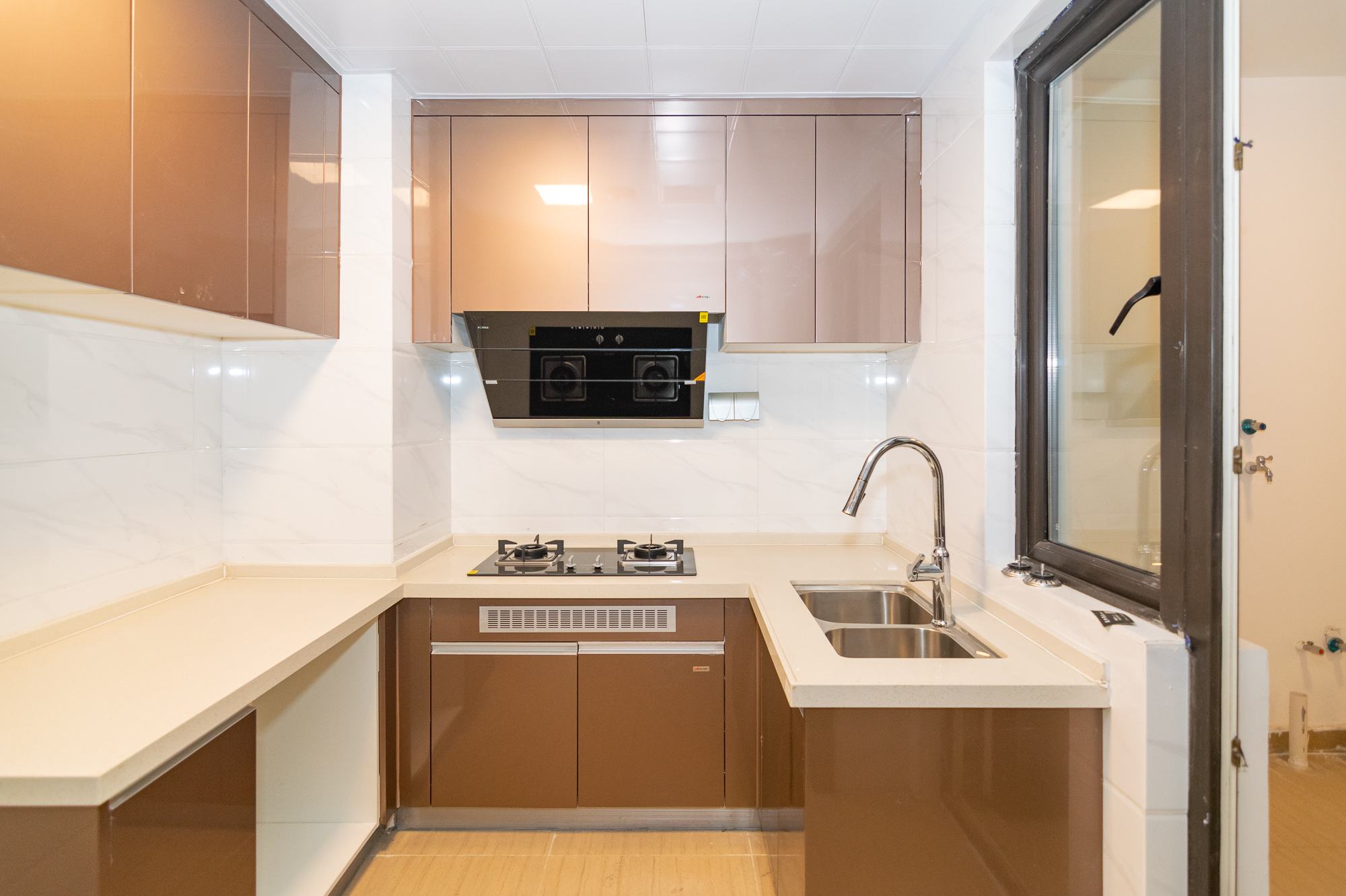 碧桂园培文府锦园  3室2厅2卫    89.0万 碧桂园培文府锦园  3室2厅2卫    89.0万厨房