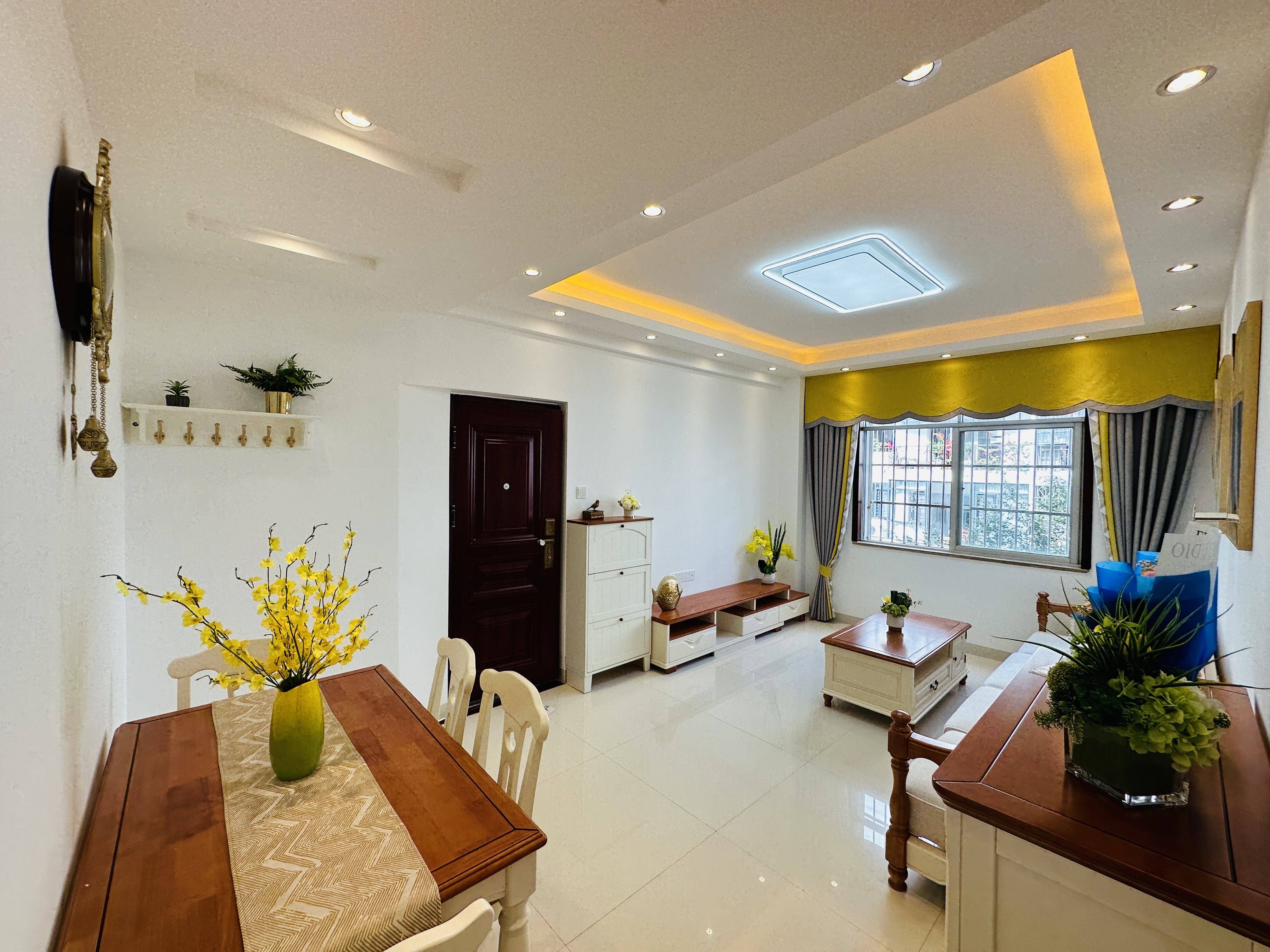 丁香家园 3室2厅1卫 127.0万 丁香家园 3室2厅1卫 127.0万客厅