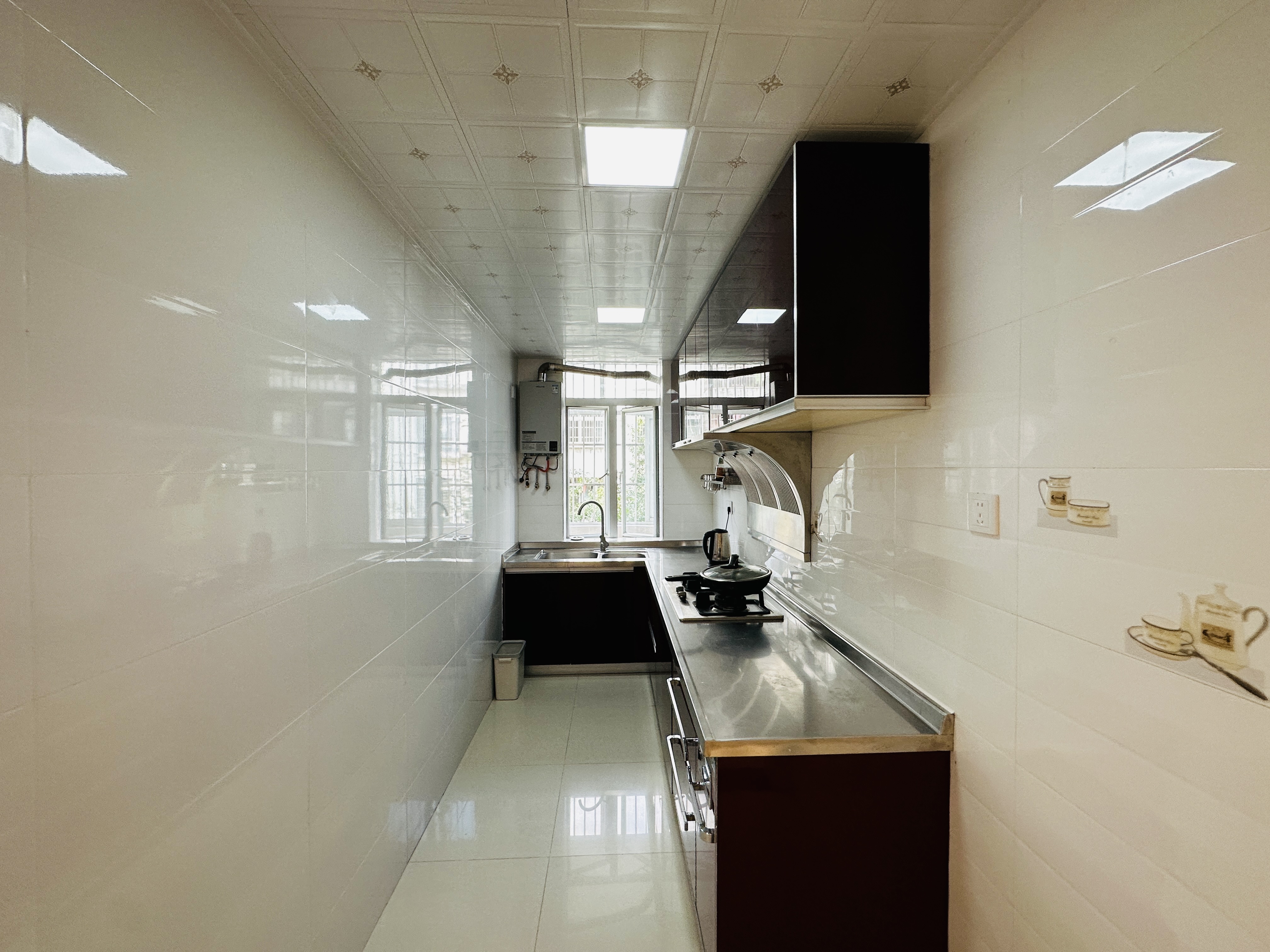 丁香家园 3室2厅1卫 127.0万 丁香家园 3室2厅1卫 127.0万厨房