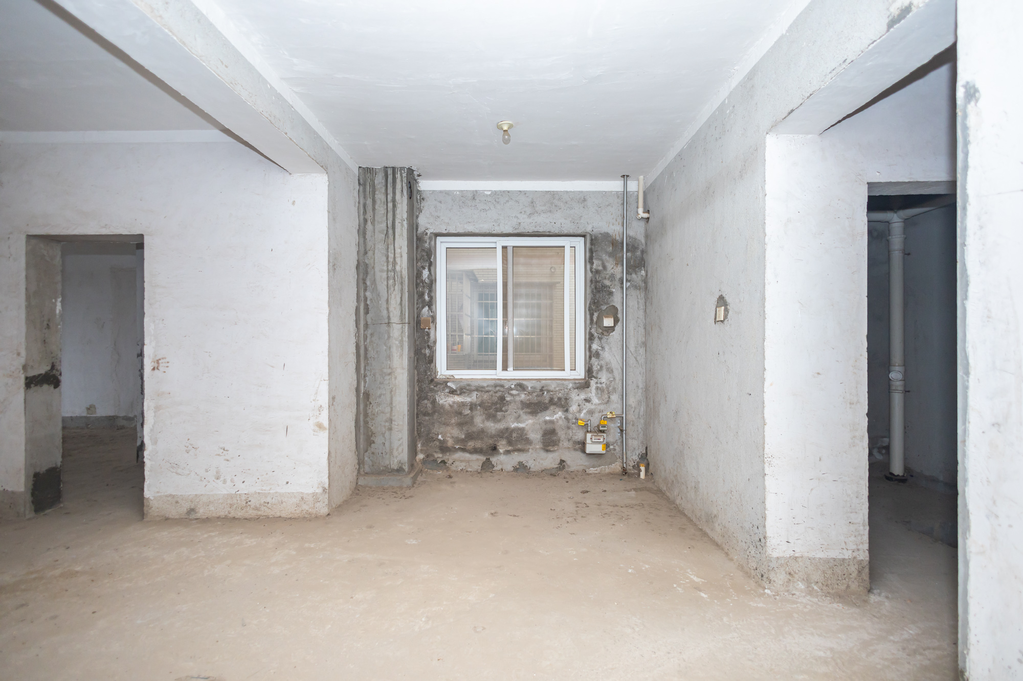 楚天家园  3室2厅2卫    69.8万 楚天家园  3室2厅2卫    69.8万厨房