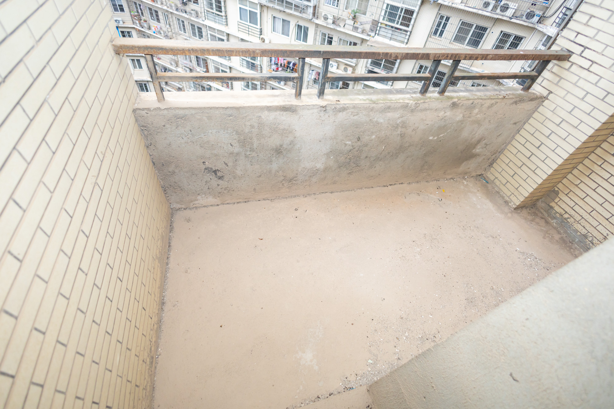 楚天家园  3室2厅2卫    69.8万 楚天家园  3室2厅2卫    69.8万阳台