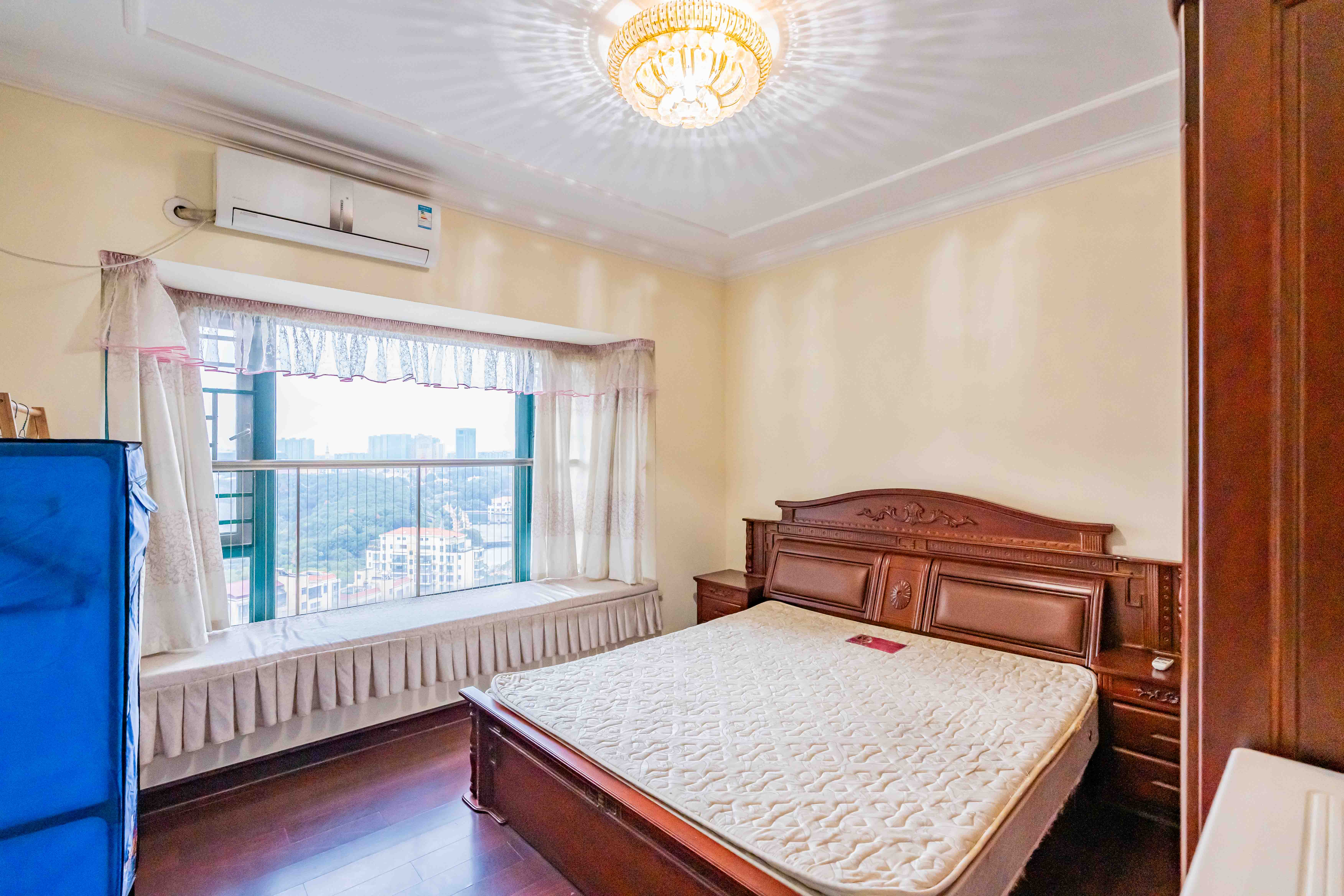 恒大雅苑  3室2厅1卫    113.0万卧室