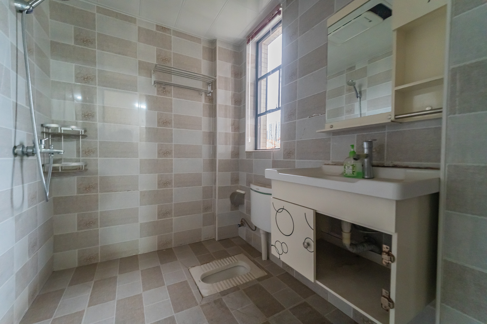 鹏基诺亚山林 3室2厅1卫 59.8万 鹏基诺亚山林 3室2厅1卫 59.8万卫生间