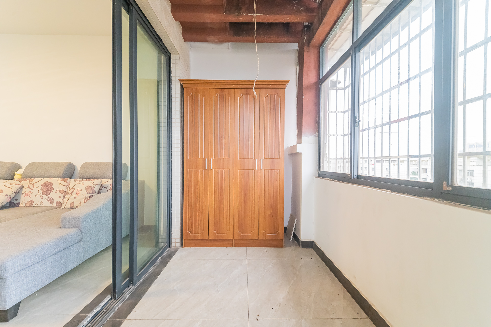 鹏基诺亚山林 3室2厅1卫 59.8万 鹏基诺亚山林 3室2厅1卫 59.8万阳台