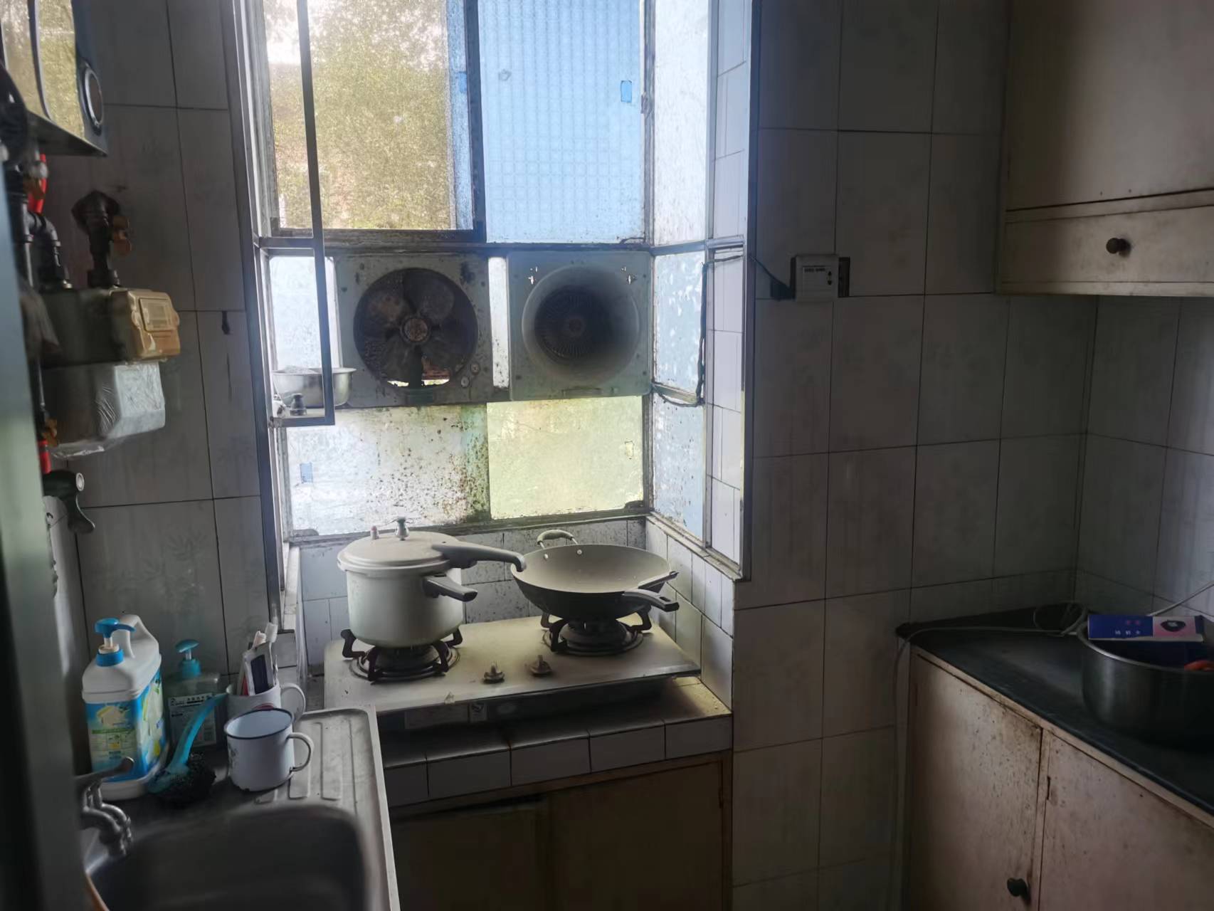 430朝阳村(宋家桥朝阳村) 3室2厅1卫 20.0万 430朝阳村(宋家桥朝阳村) 3室2厅1卫 20.0万室内图