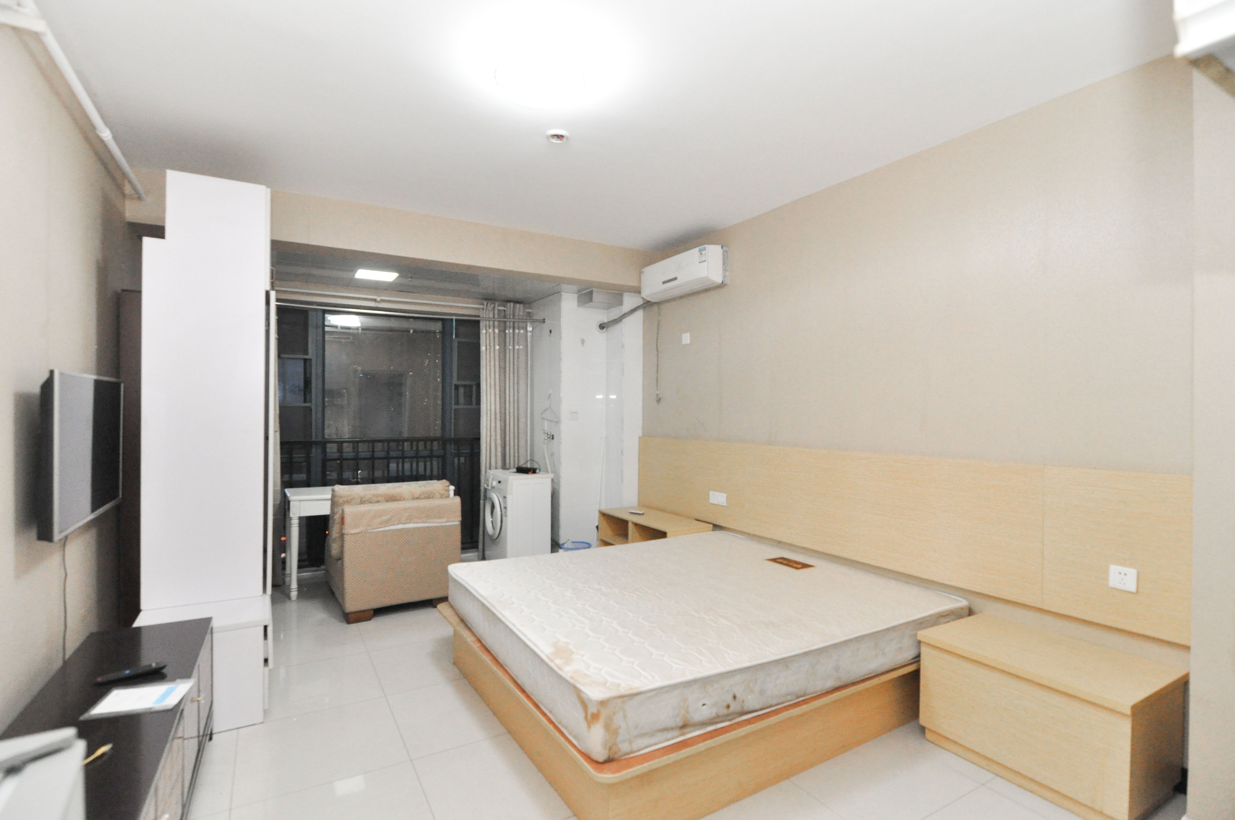 佳兴国际汇 1室1厅1卫 25.8万 佳兴国际汇 1室1厅1卫 25.8万客厅