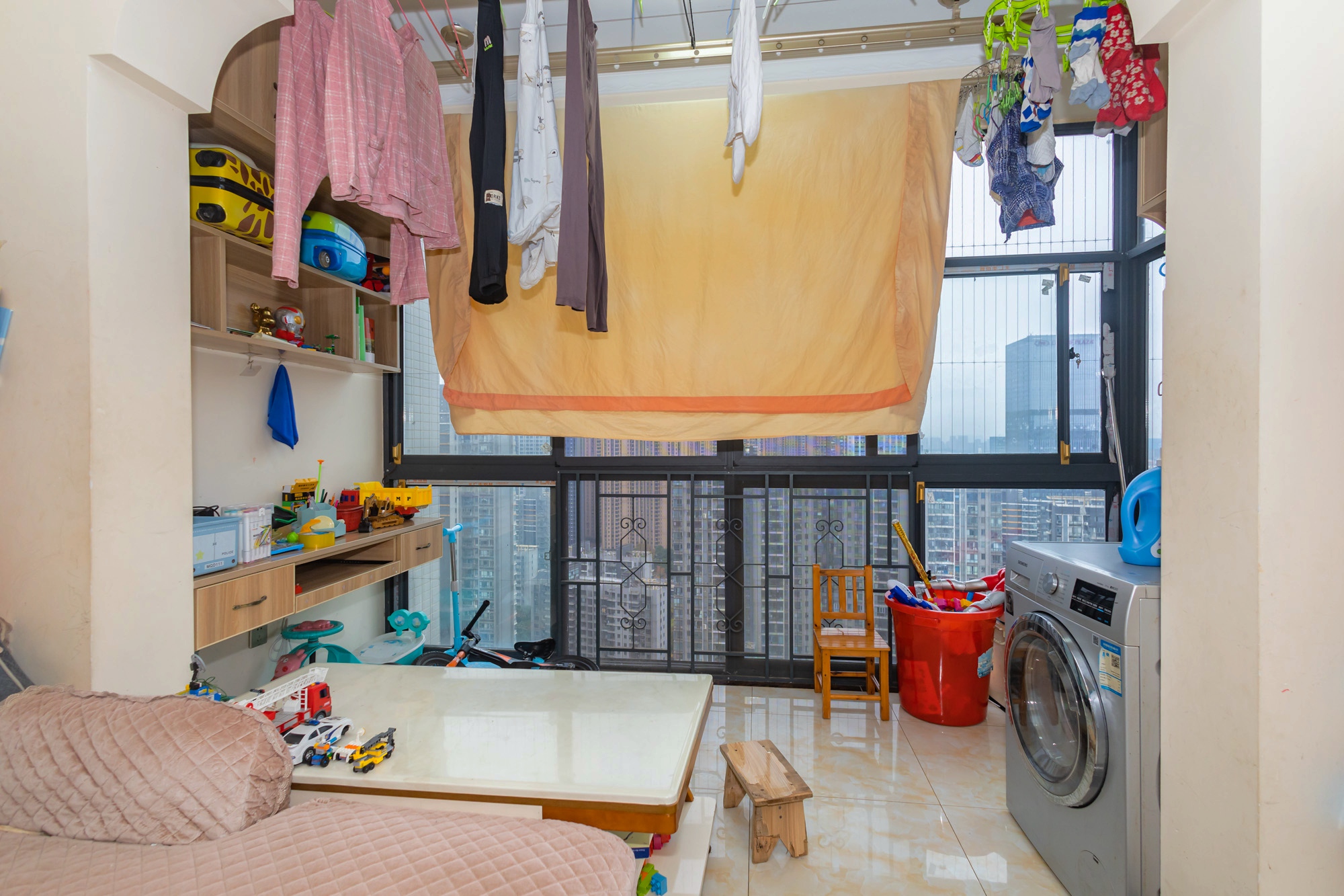 恒基凯旋门三期  2室2厅1卫    64.8万 恒基凯旋门三期  2室2厅1卫    64.8万阳台