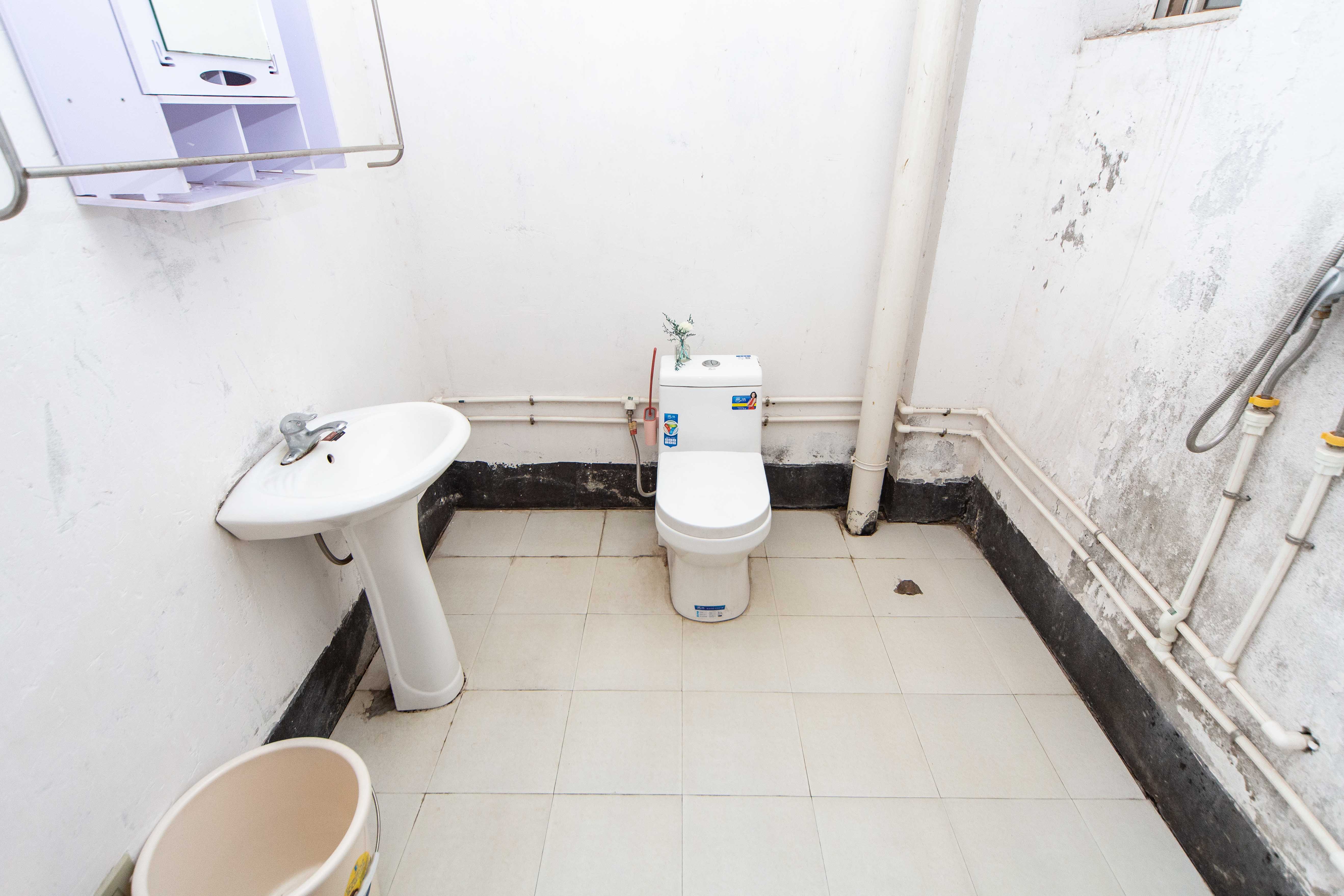 城市山水豪园(山水城市风景)  3室2厅2卫    110.0万 城市山水豪园(山水城市风景)  3室2厅2卫    110.0万卫生间