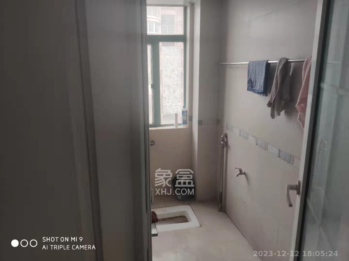 美林景园  3室2厅2卫   2800.00元/月室内图