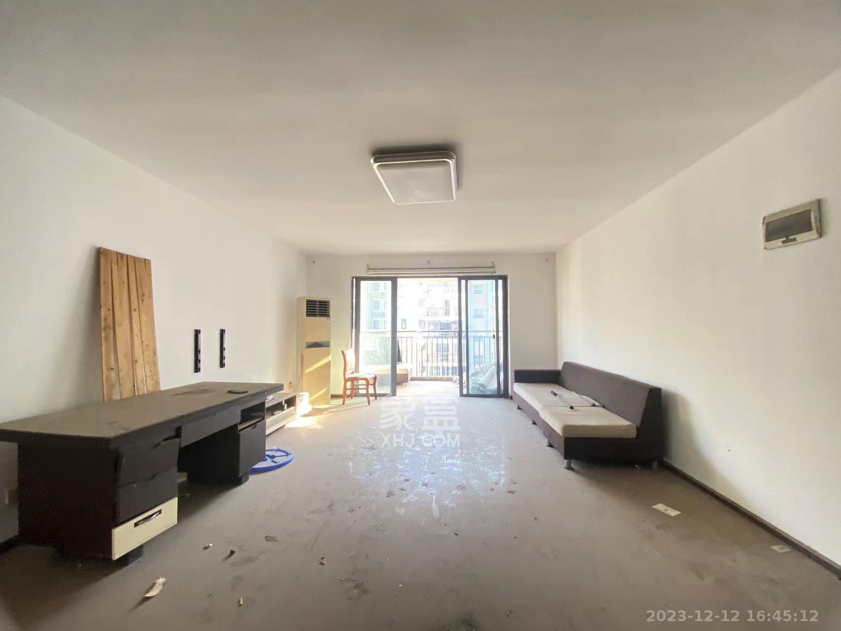 银港水晶城  4室2厅2卫   3500.00元/月室内图