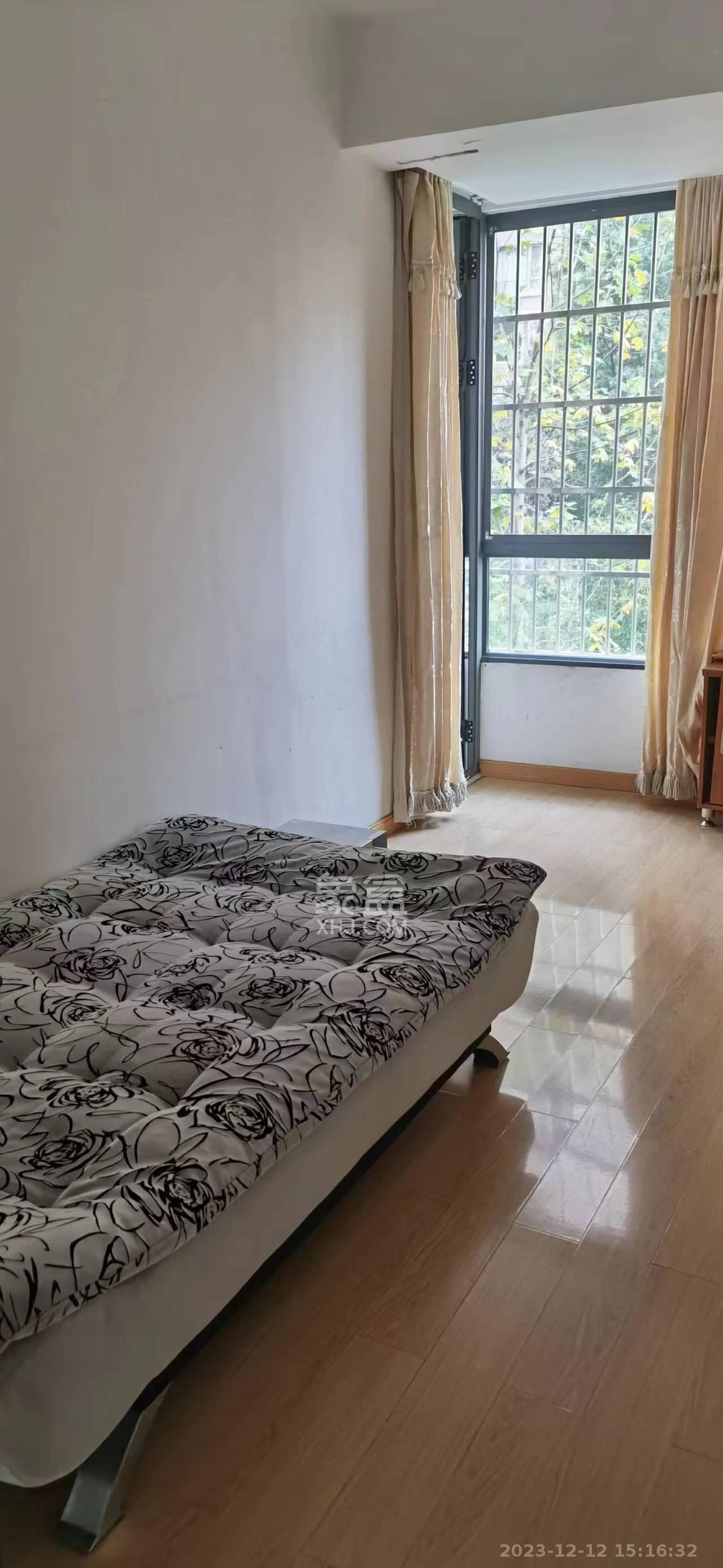 鑫远湘府华城  3室2厅1卫   2600.00元/月室内图