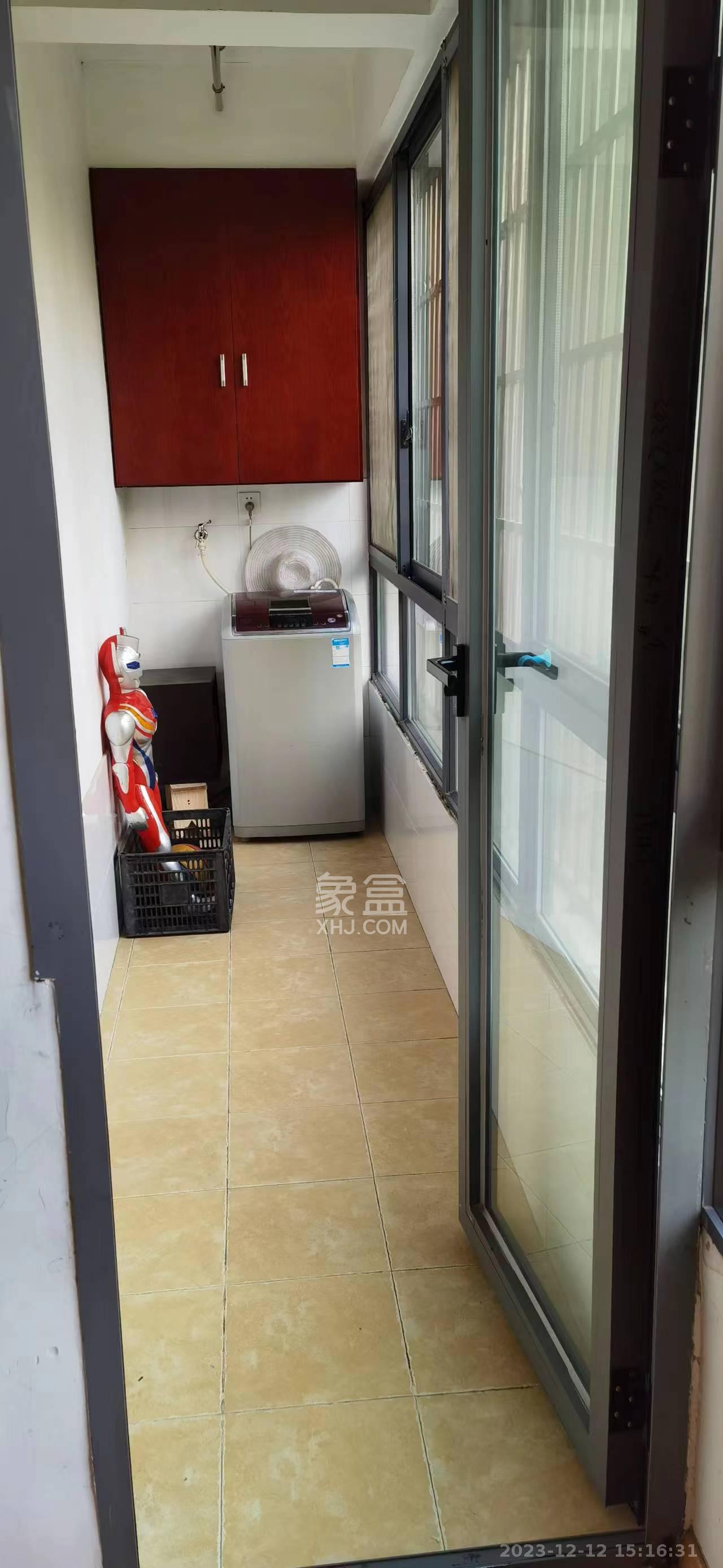 鑫远湘府华城  3室2厅1卫   2600.00元/月室内图