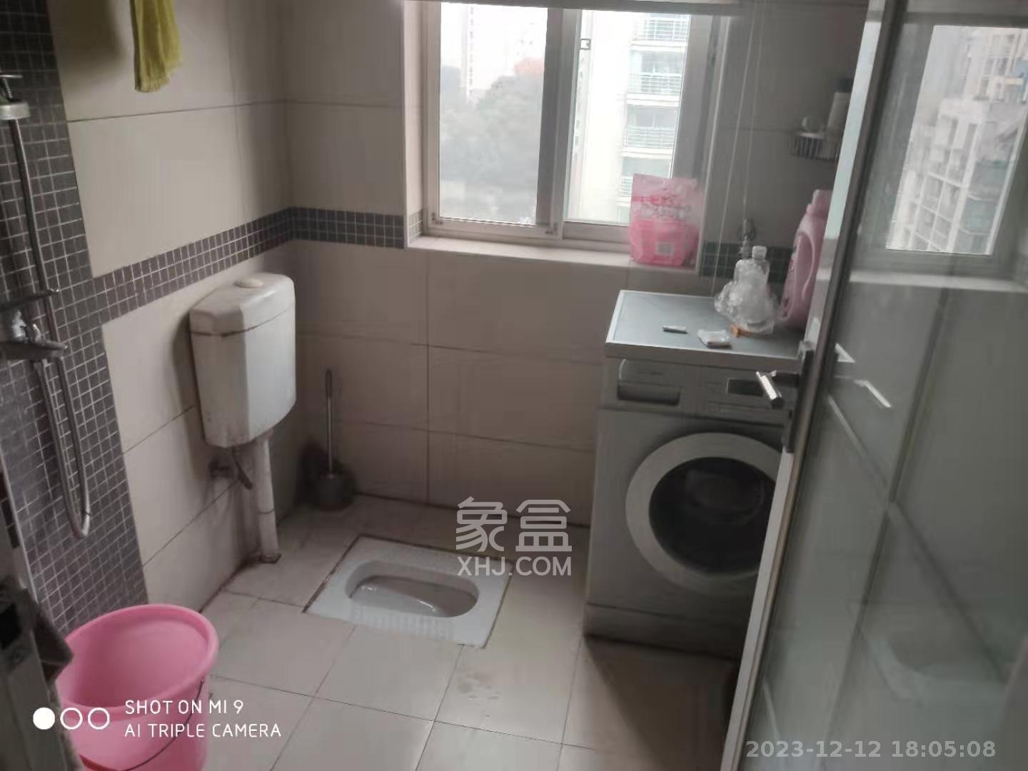 美林景园  3室2厅2卫   2800.00元/月室内图