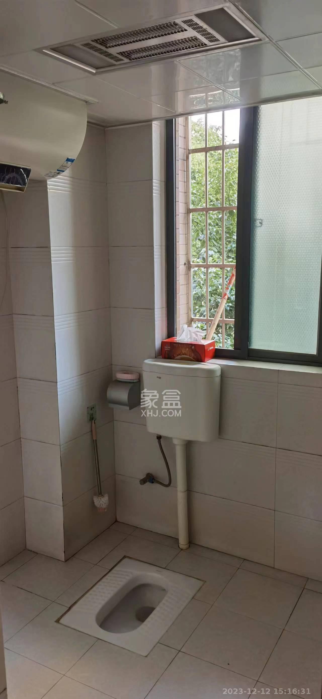 鑫远湘府华城  3室2厅1卫   2600.00元/月室内图