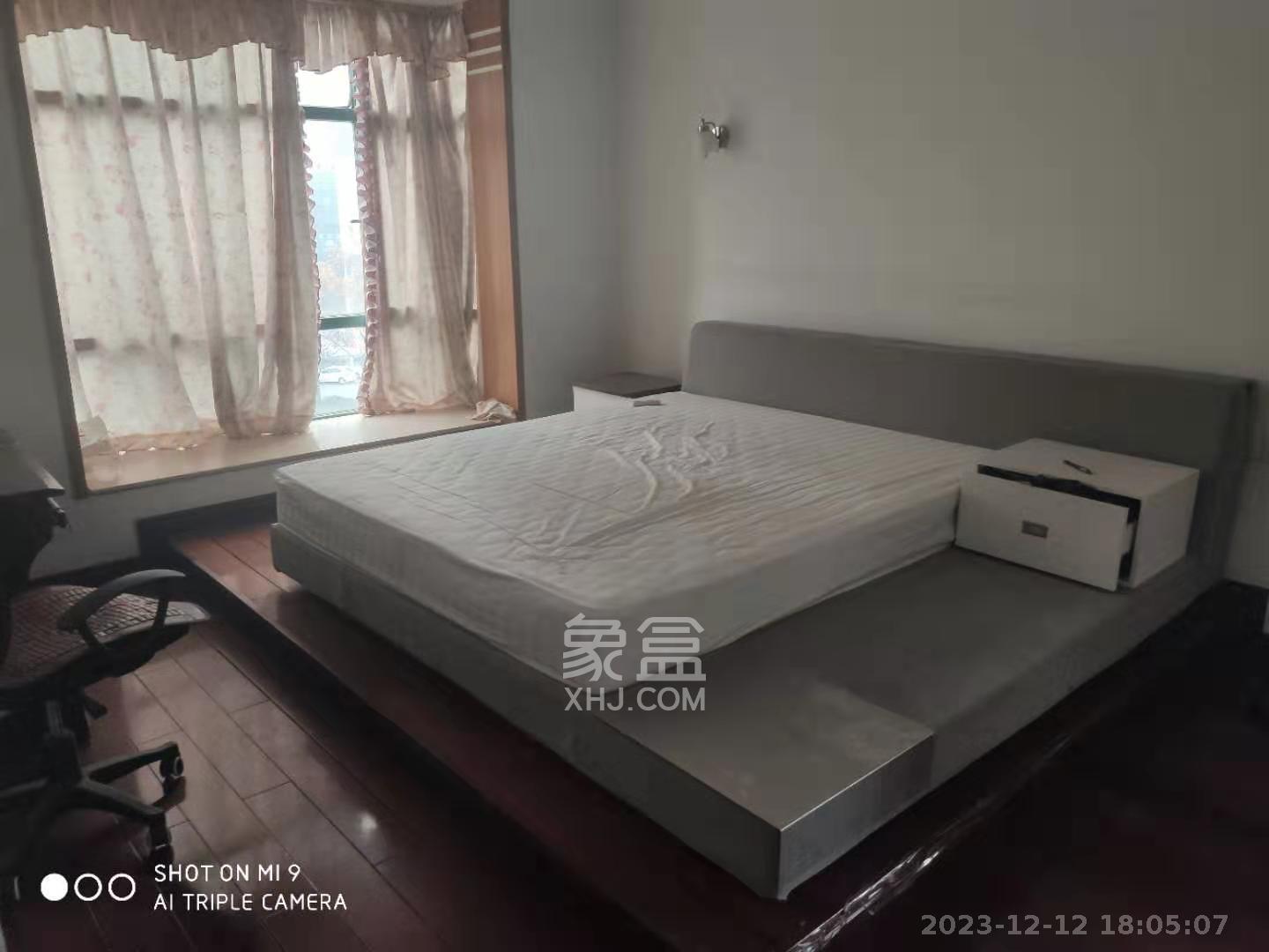 美林景园  3室2厅2卫   2800.00元/月室内图