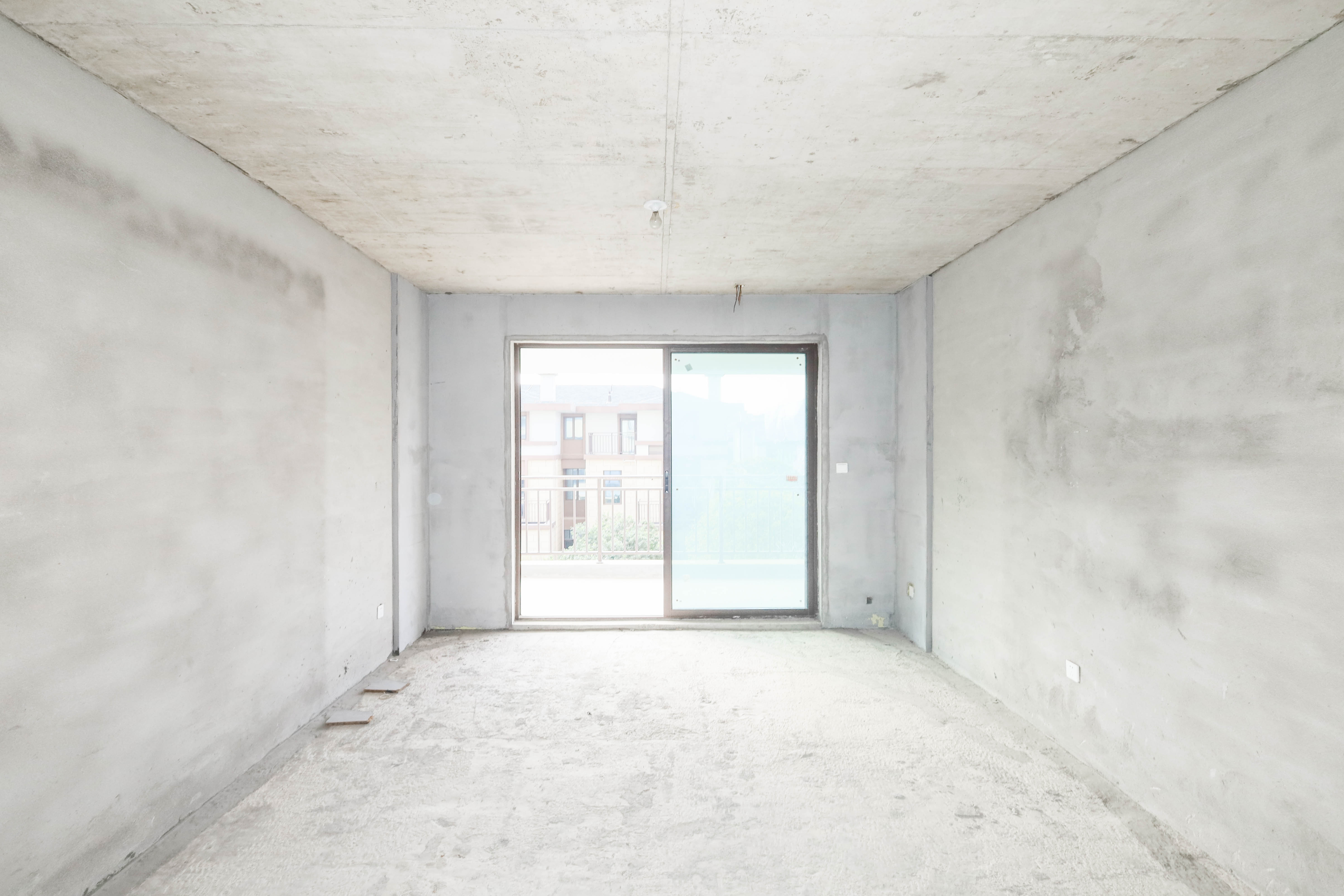 西湖御苑 4室2厅2卫 71.5万 西湖御苑 4室2厅2卫 71.5万客厅