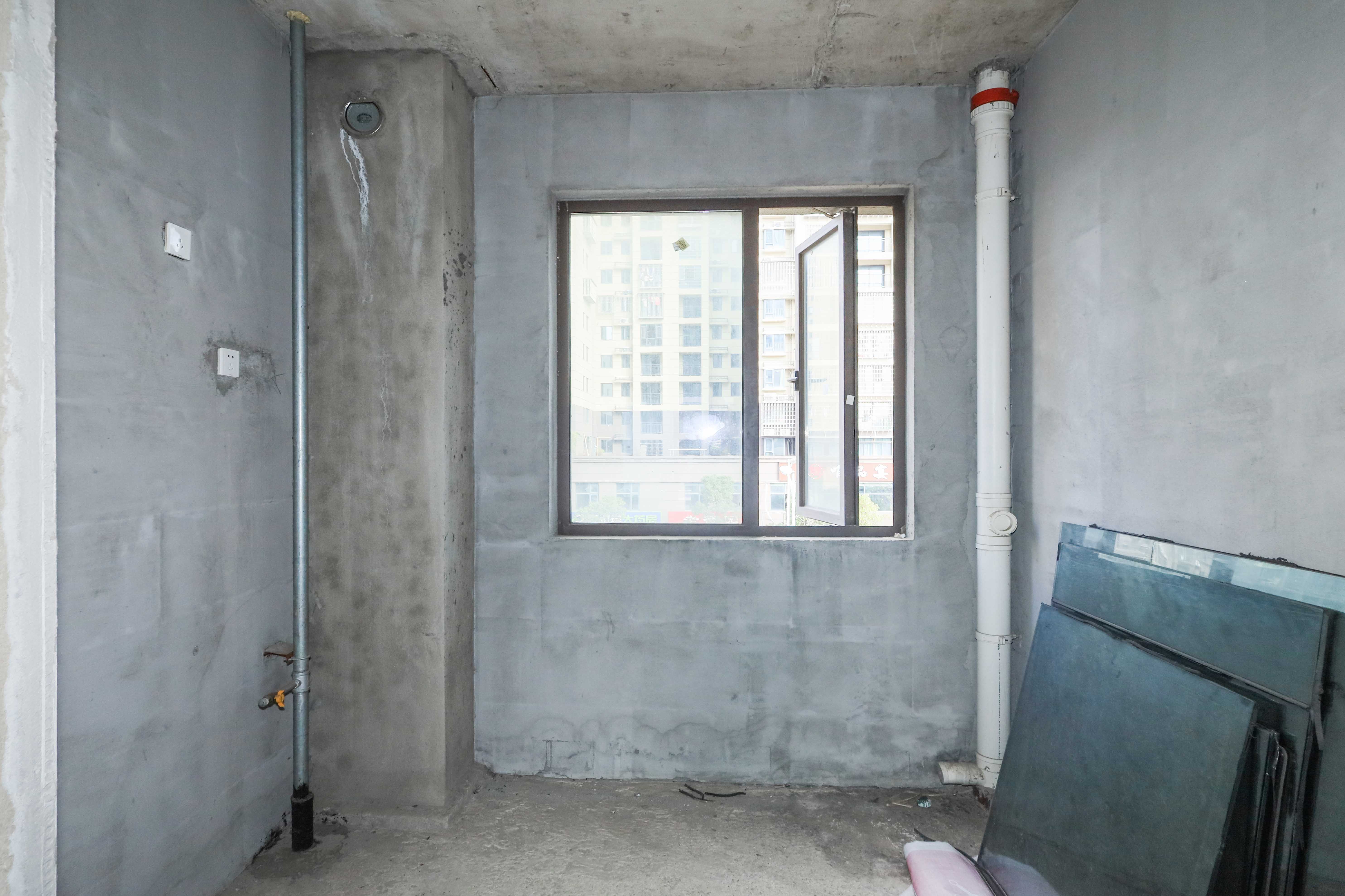 西湖御苑 4室2厅2卫 71.5万 西湖御苑 4室2厅2卫 71.5万厨房